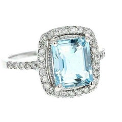 4.55 Carat Natural Aquamarine and Diamond 14 Karat Solid White Gold Ring