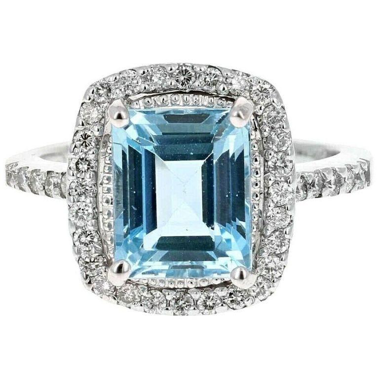 Emerald Cut 4.55 Carat Natural Aquamarine and Diamond 14 Karat Solid White Gold Ring For Sale