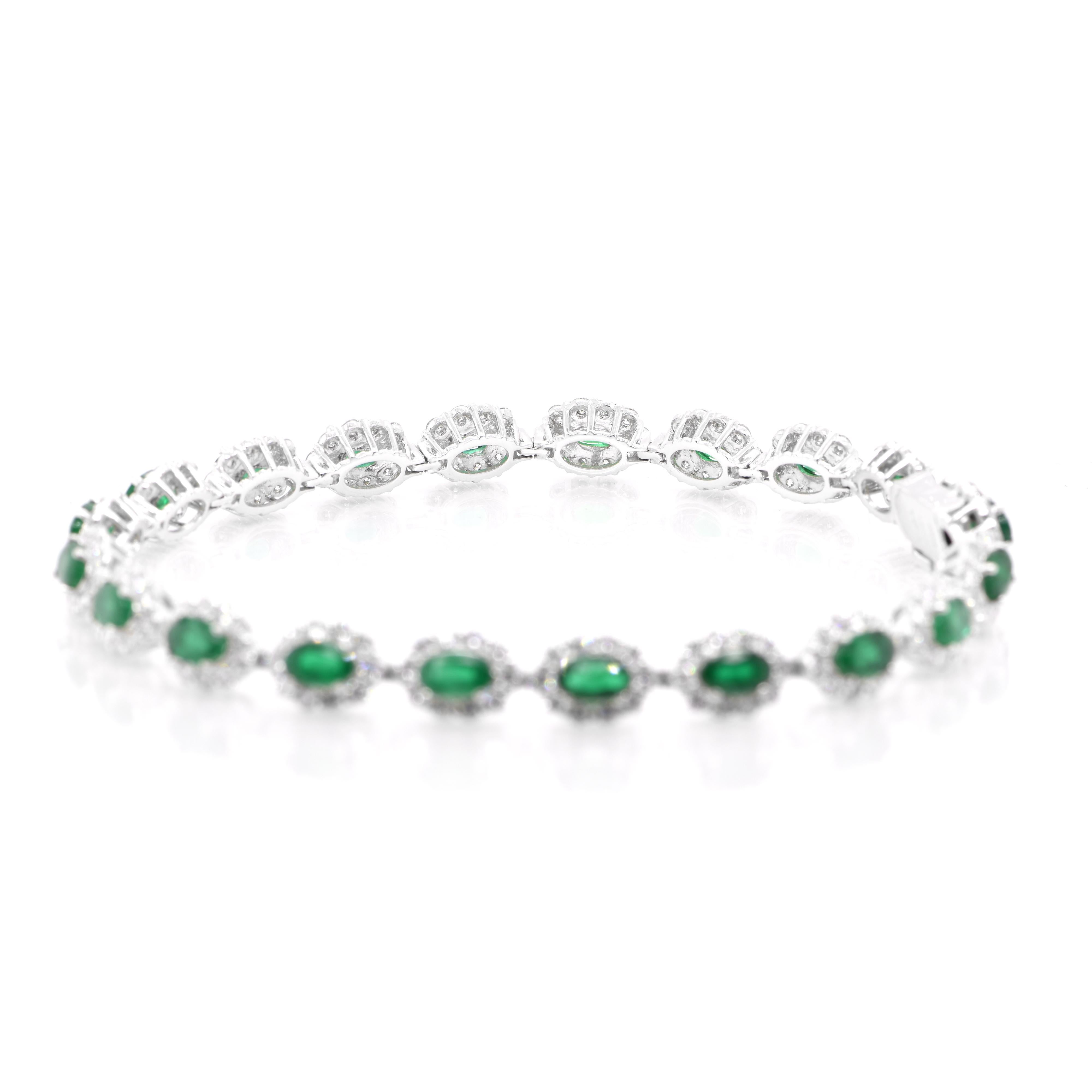 Women's 4.55 Carats, Natural Emeralds and Diamond Tennis Bracelet Set in Platinum