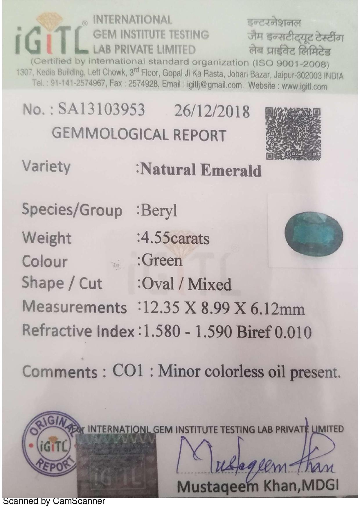 Taglio ovale 4.55 Ct peso ovale a forma di ciondolo di gemma di colore verde certificato IGITL Emerald in vendita