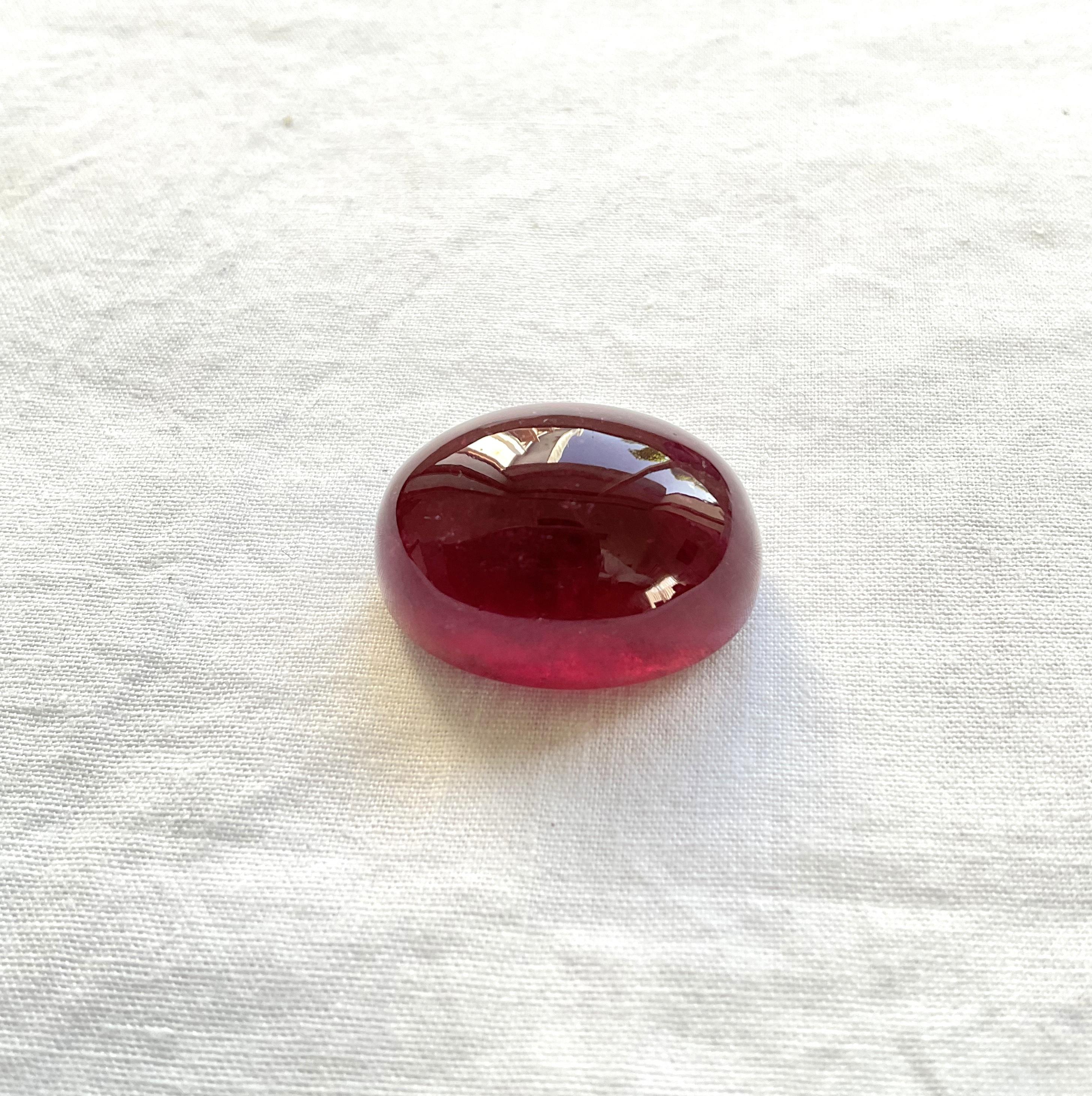 Dies ist ein einzigartiger Rubellit-Turmalin.
Edelstein - Rubellit Turmalin
Gewicht -  45,55 Ct
Größe - 23.4x18.4 MM
Stück - 1

