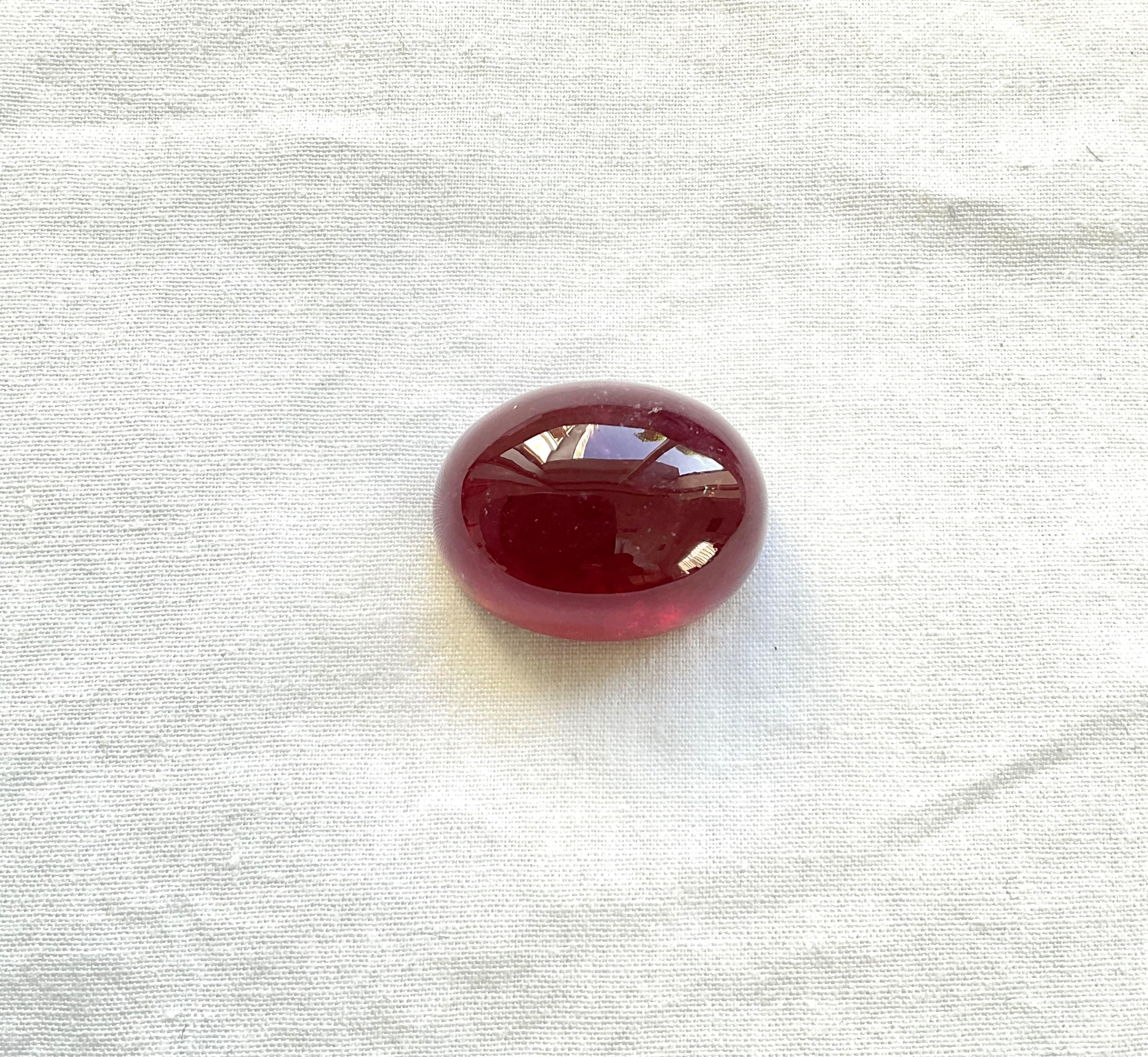45,55 Karat Top Qualität Rubellit Turmalin oval Cabochon Natürlicher Edelstein für Damen oder Herren