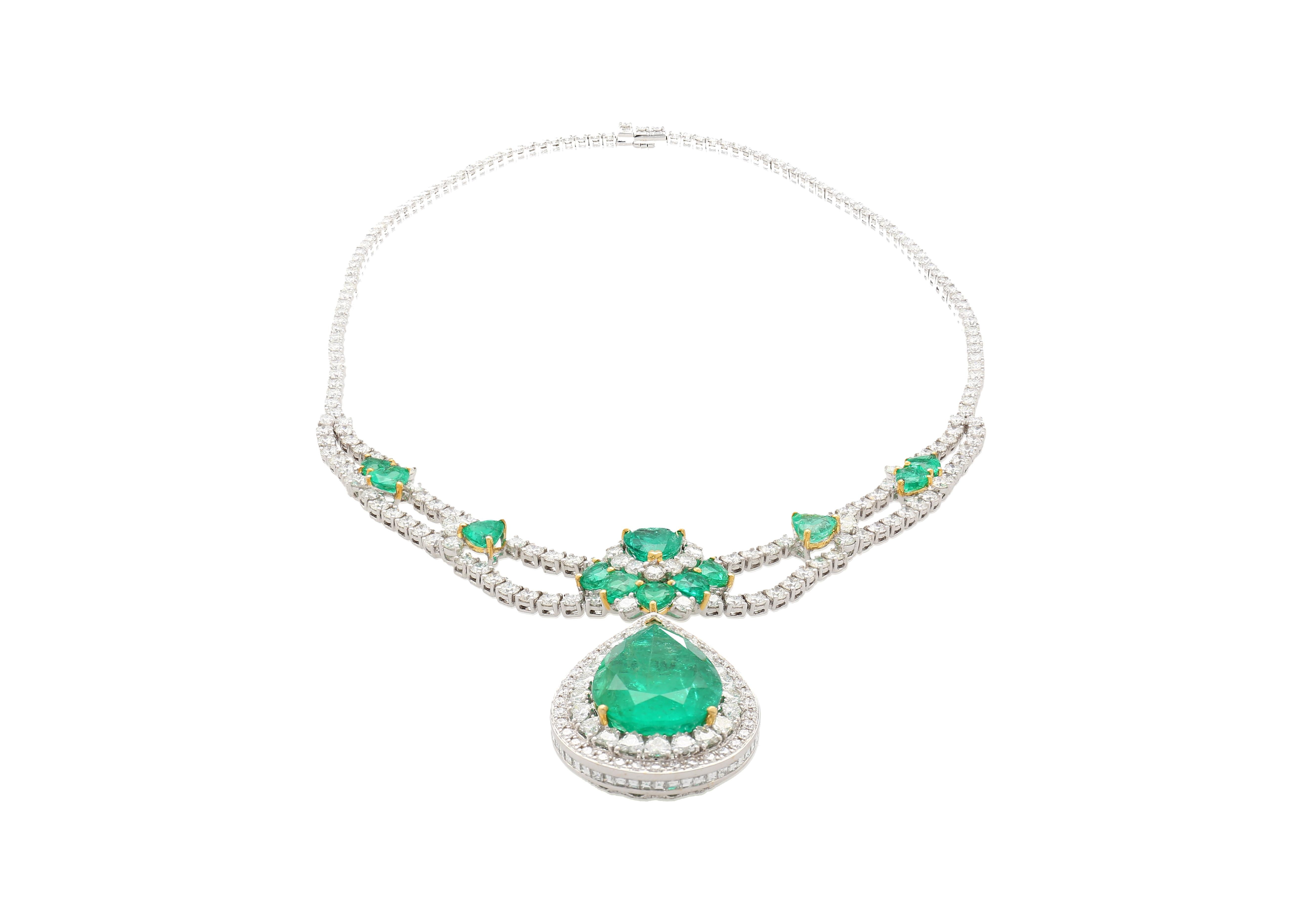 Art Nouveau 45.58 Carat TW Colombian Emerald & Diamond Chandelier Drop Necklace For Sale