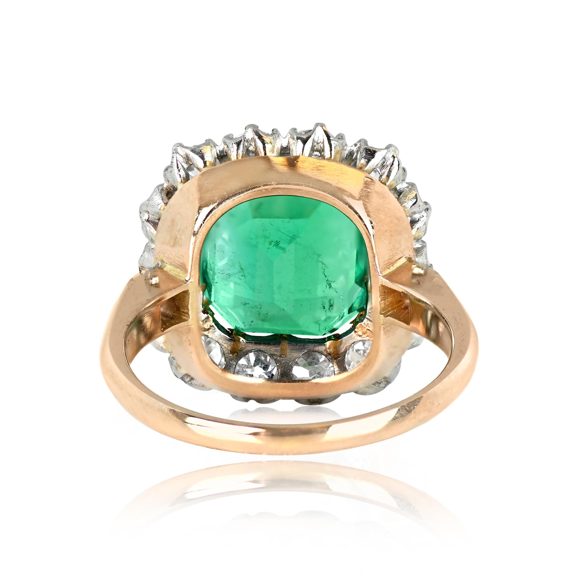 Art Deco 4.55ct GIA Colombian Emerald Cluster Ring, in Platinum and 18k Yellow Gold For Sale