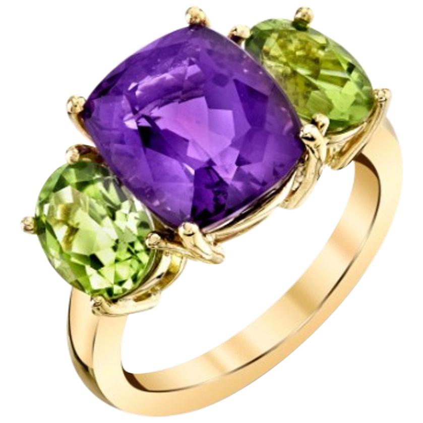 4.56 Carat Amethyst and Peridot 18k Yellow Gold Ring