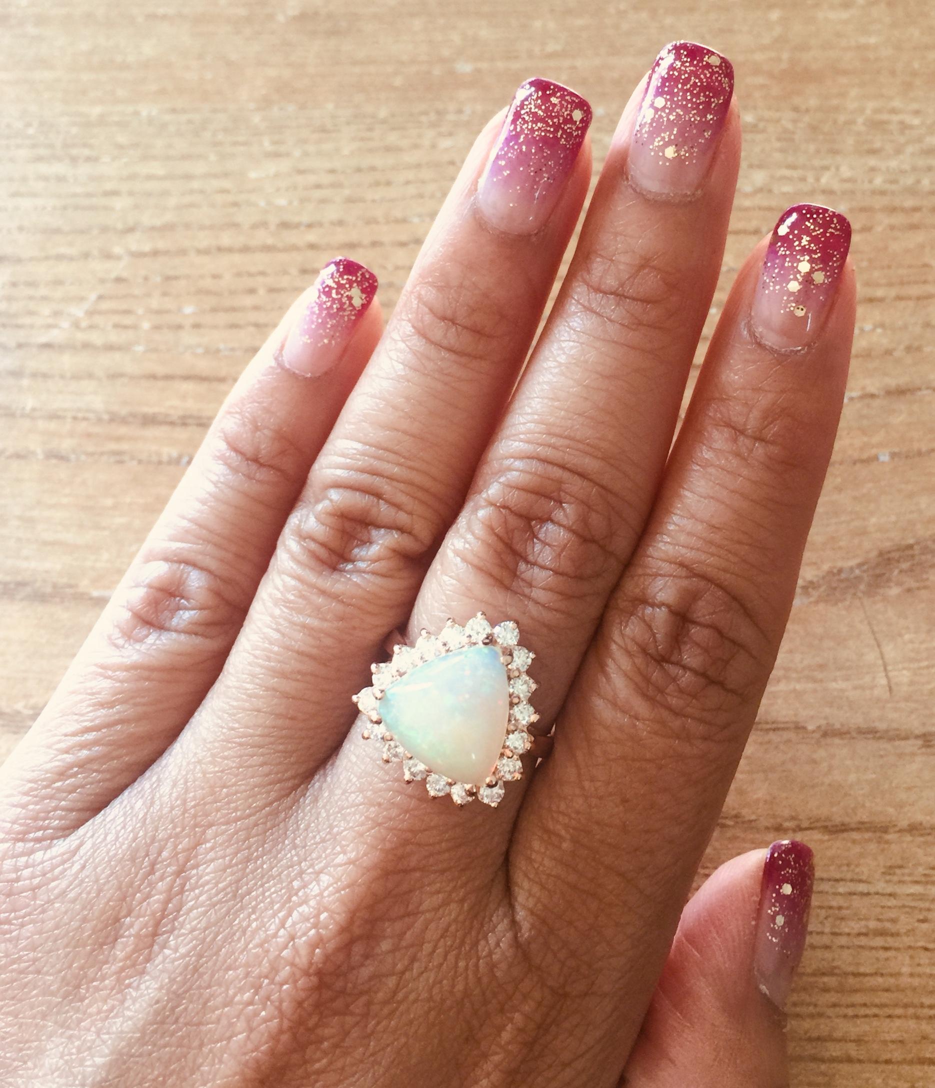 Verlobungsring mit 4,56 Karat Opal und Diamant aus Roségold im Zustand „Neu“ im Angebot in Los Angeles, CA