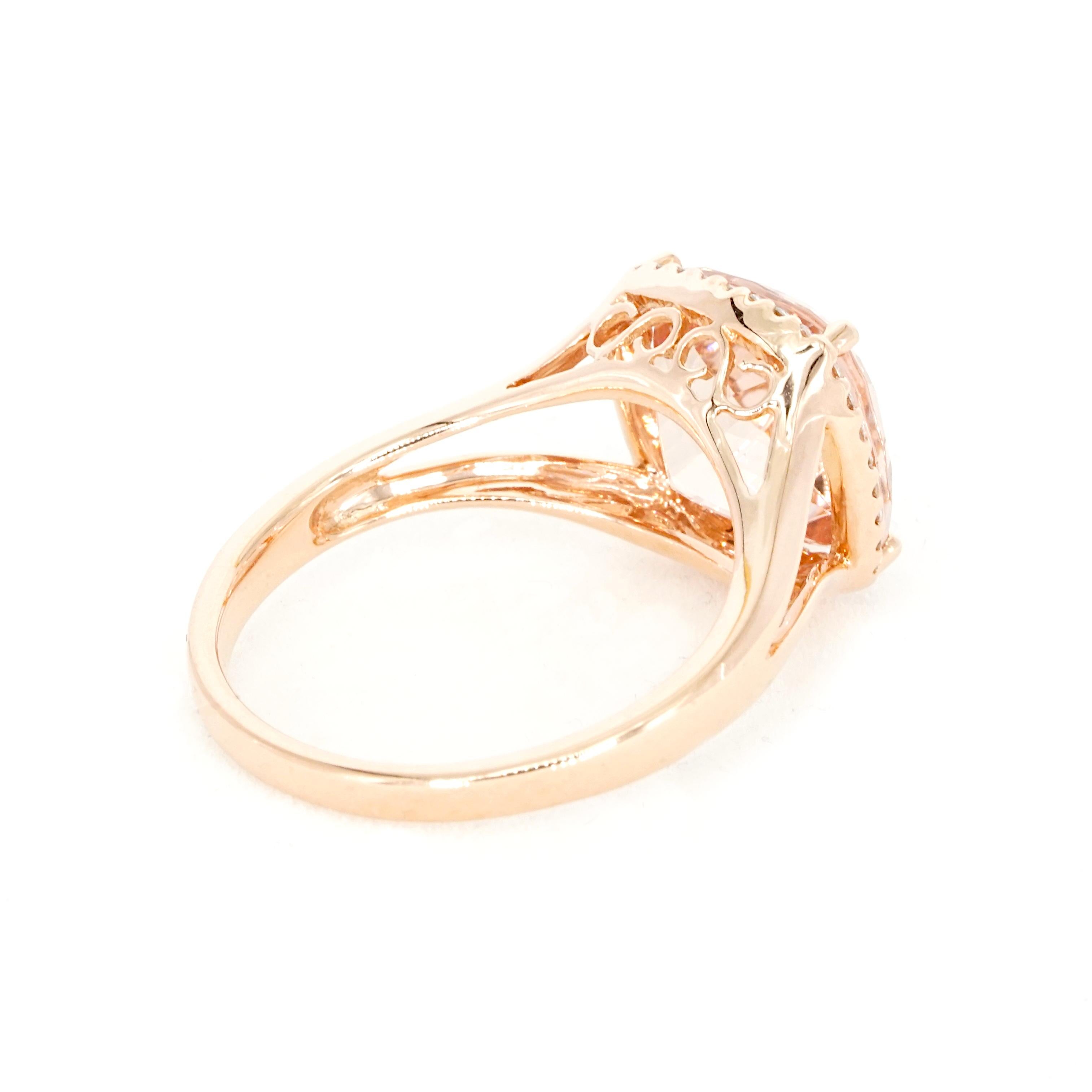 Contemporaneo Anello in oro rosa 14K con diamante rotondo e morganite rosa da 4,56 carati in vendita