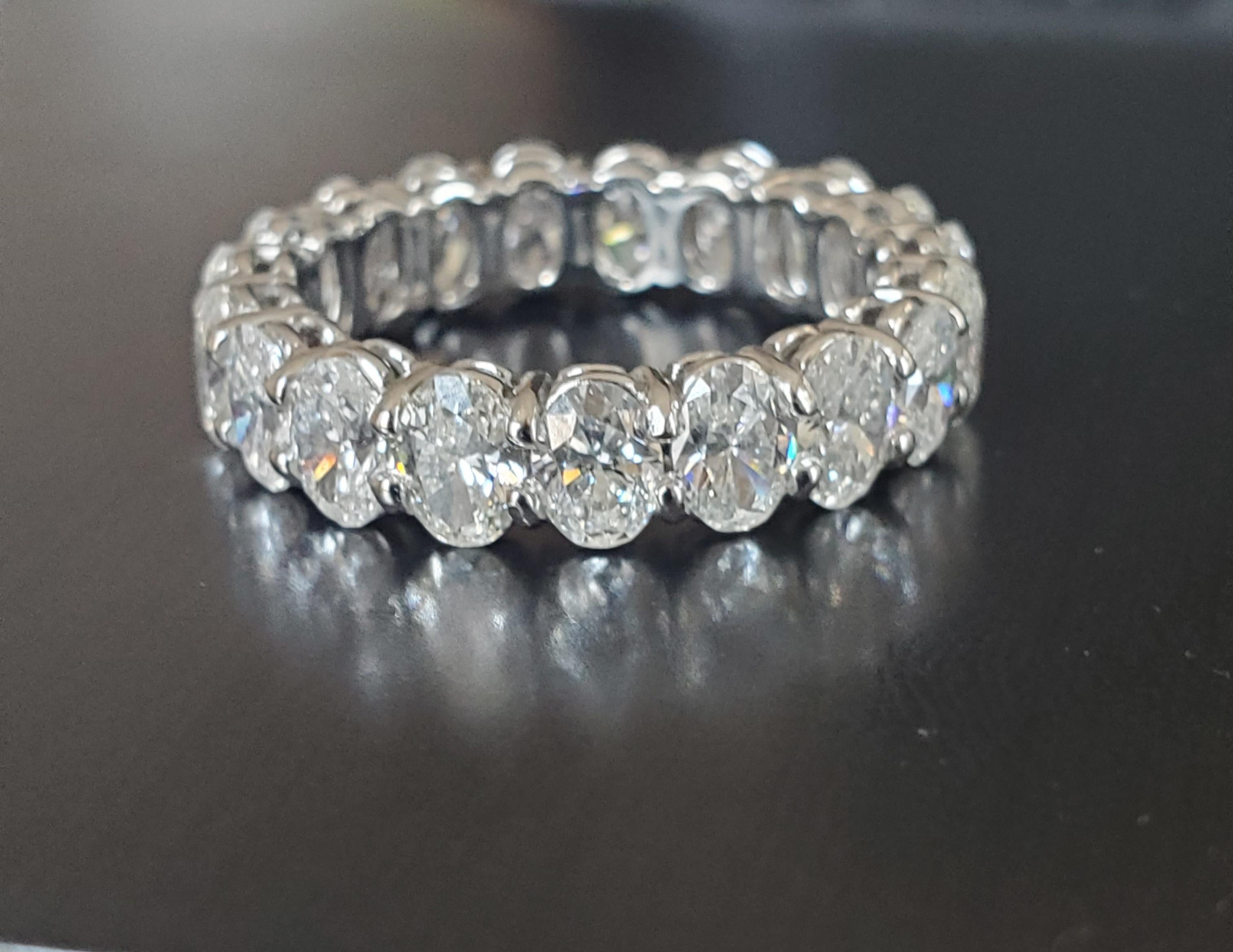 Contemporary 4.56 Carat Total Oval Cut Diamond Eternity Band in 18k White Gold