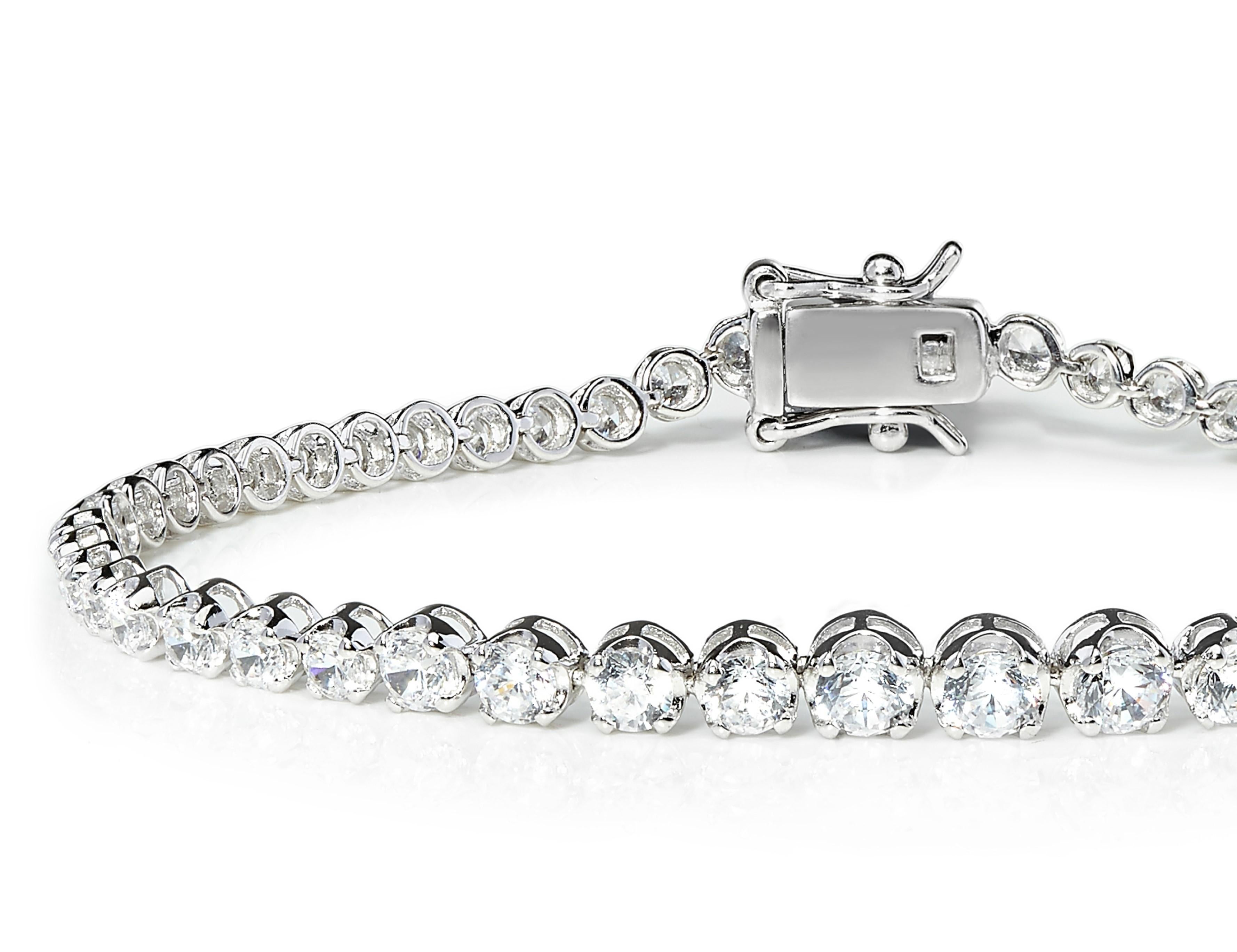 Bracelet ligne de tennis de créateur en argent sterling avec zirconia cubique gradué de 4,56 carats Neuf - En vente à London, GB