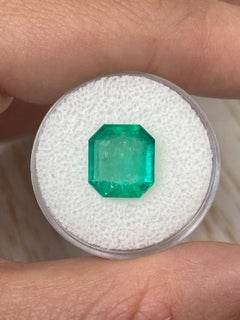 4.56ct Muzo Green Colombian Emerald 11x10mm Emerald Cut Genuine May Birthstone (Émeraude verte colombienne 11x10mm véritable pierre de naissance)