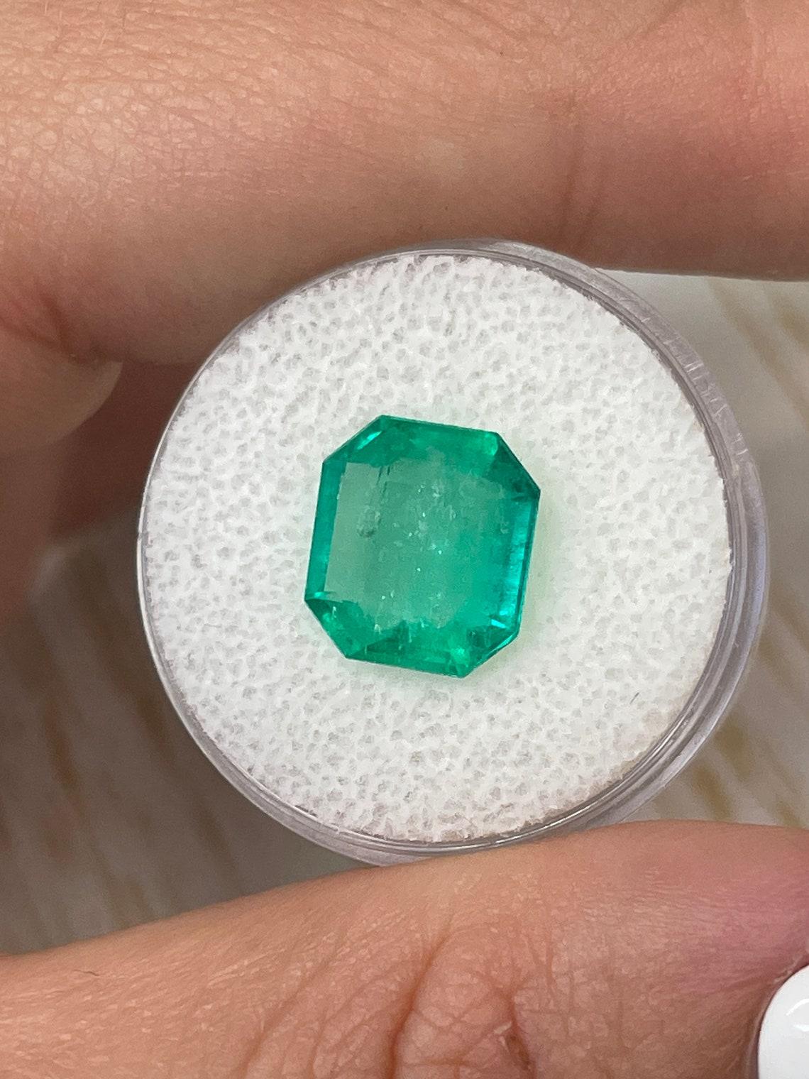 4,56 ct Esmeralda Verde Muzo Colombiana 11x10mm Talla Esmeralda Genuina Nacimiento Mayo en Nuevo estado para la venta en Jupiter, FL