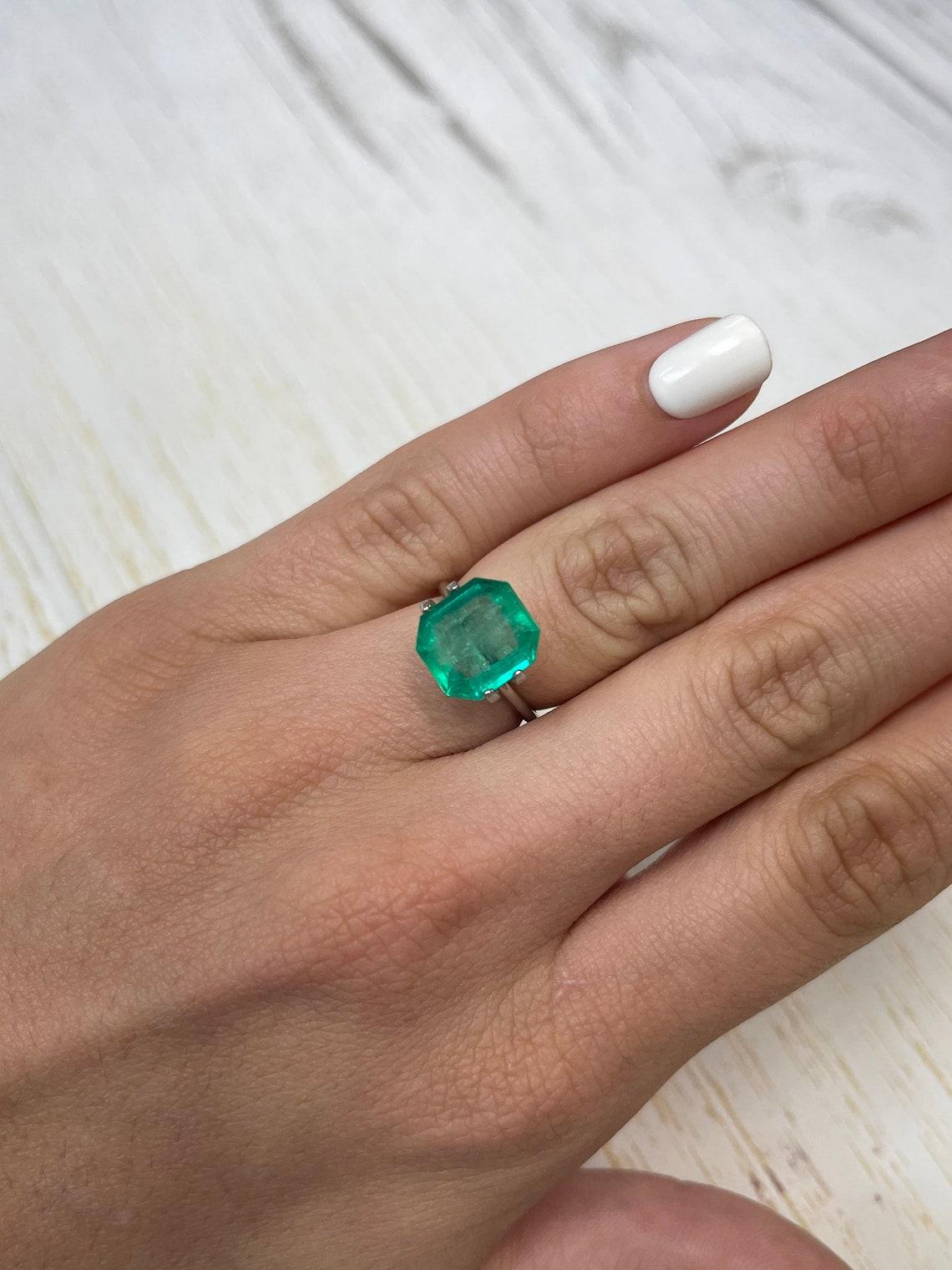 4,56 ct Esmeralda Verde Muzo Colombiana 11x10mm Talla Esmeralda Genuina Nacimiento Mayo en venta 1