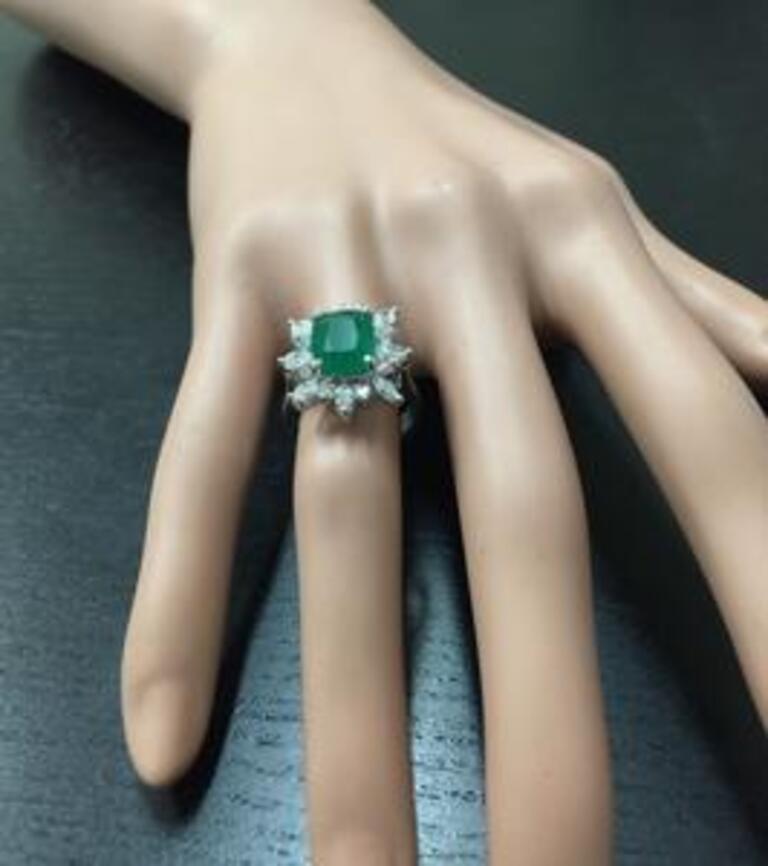 4.06 Carat Natural Emerald and Diamond 14 Karat Solid White Gold Ring For Sale 1