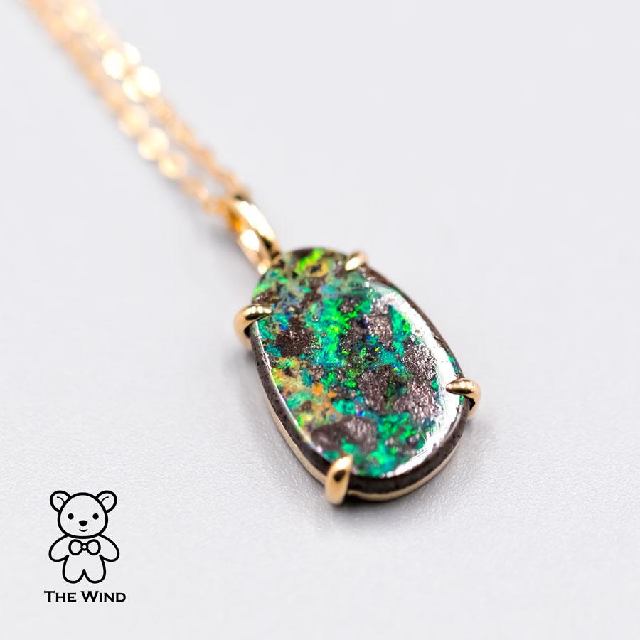 Taille brillant 4.56ct Unique Pattern Australian Boulder Opal Pendant Necklace 18K Yellow Gold en vente