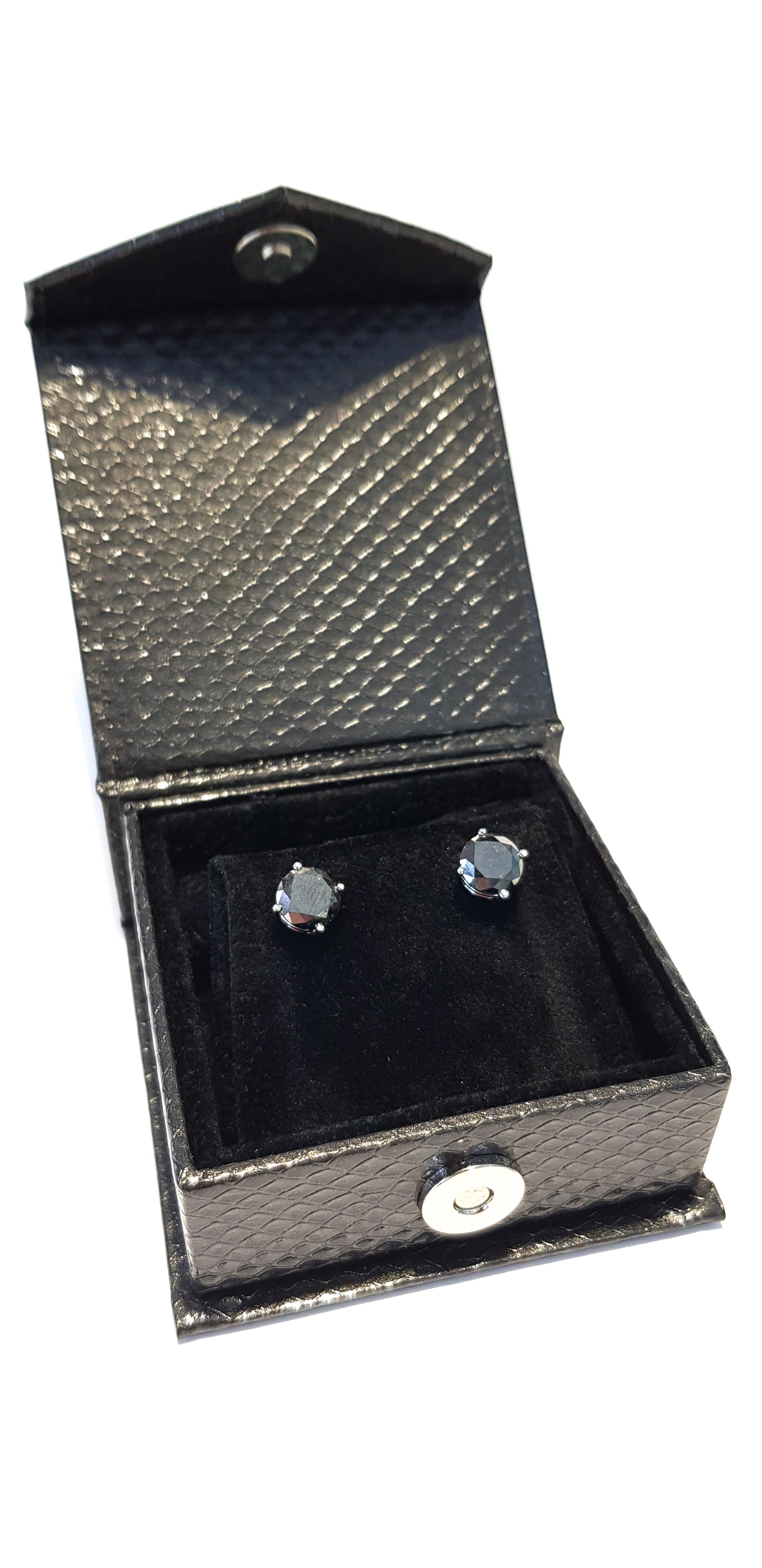 4.57 Carat Black Diamond 18 Karat White Gold Solitaire Stud Earrings Classic Set For Sale 2