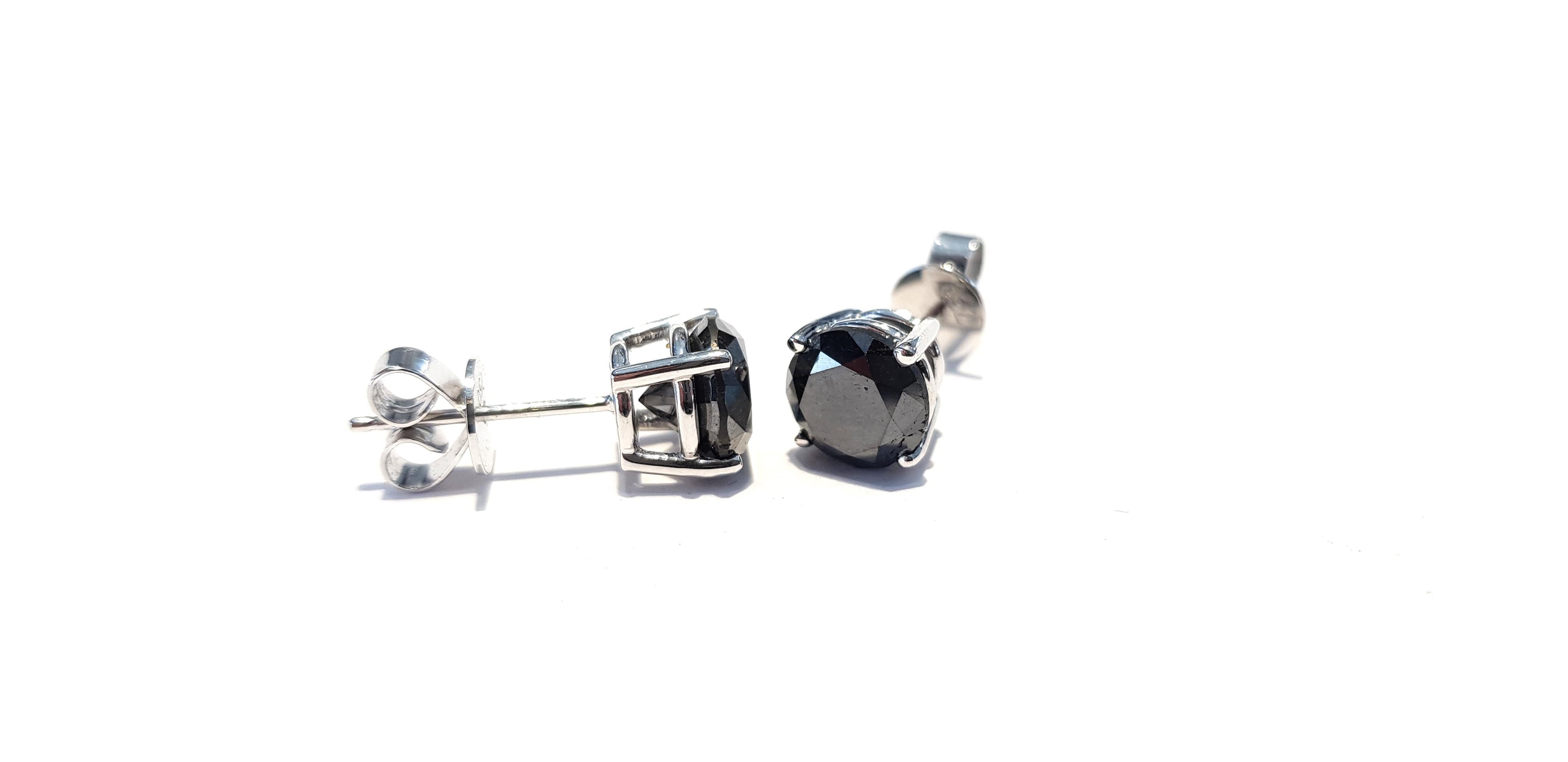 4.57 Carat Black Diamond 18 Karat White Gold Solitaire Stud Earrings Classic Set For Sale 3