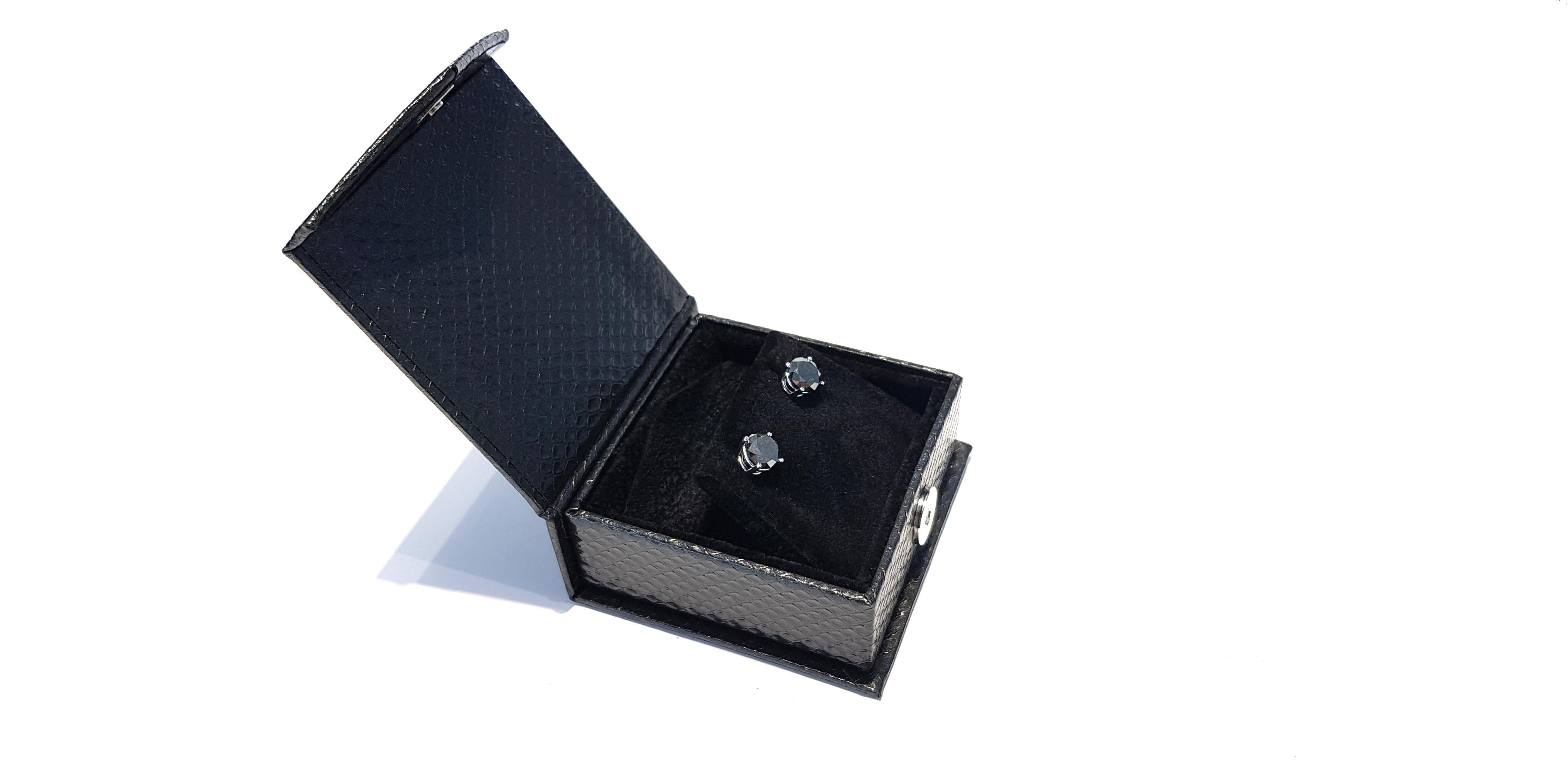 Women's 4.57 Carat Black Diamond 18 Karat White Gold Solitaire Stud Earrings Classic Set For Sale
