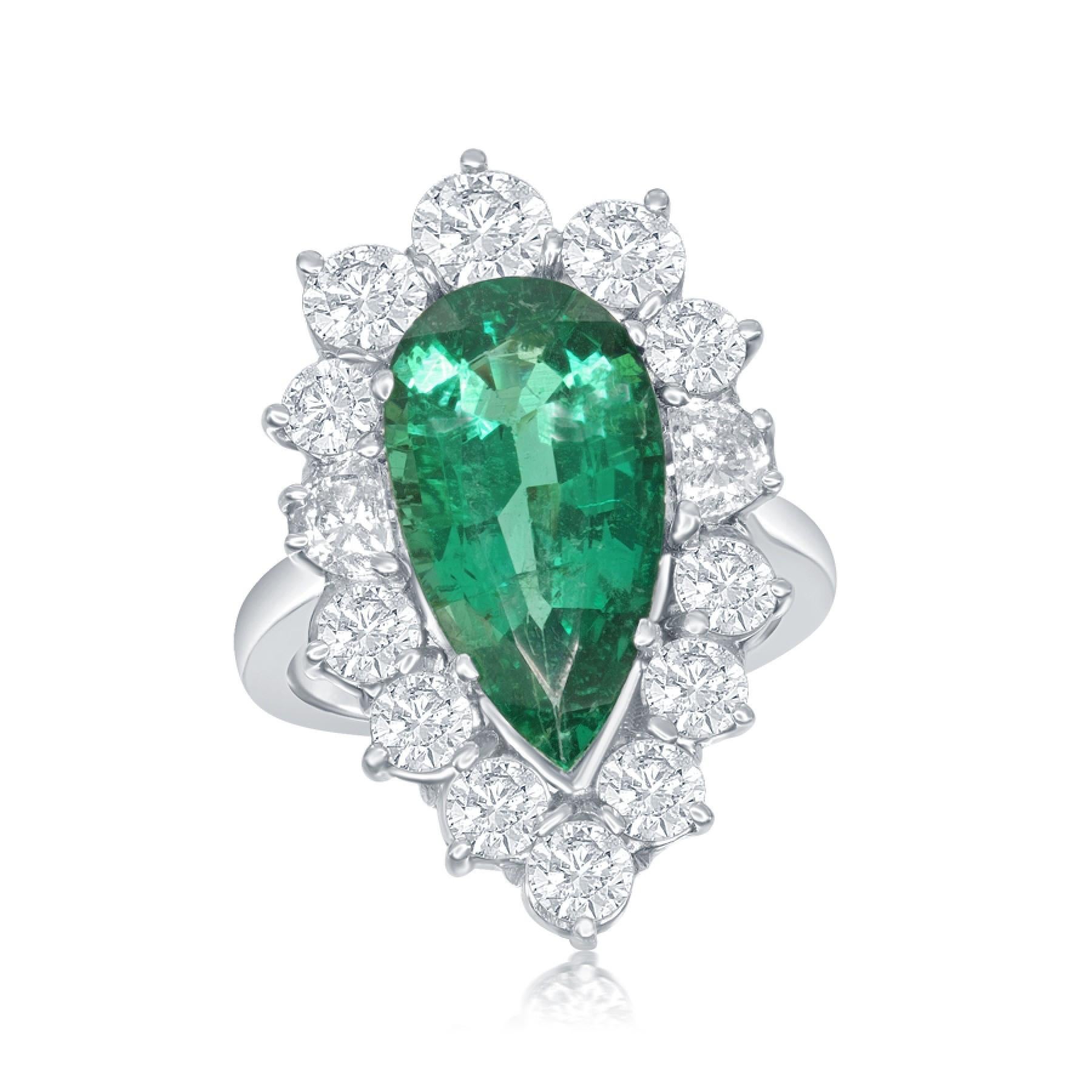 4.57 Carat Pear Shape Emerald with 2.48 Carat of Diamonds Set in Platinum In New Condition For Sale In New Orleans, LA