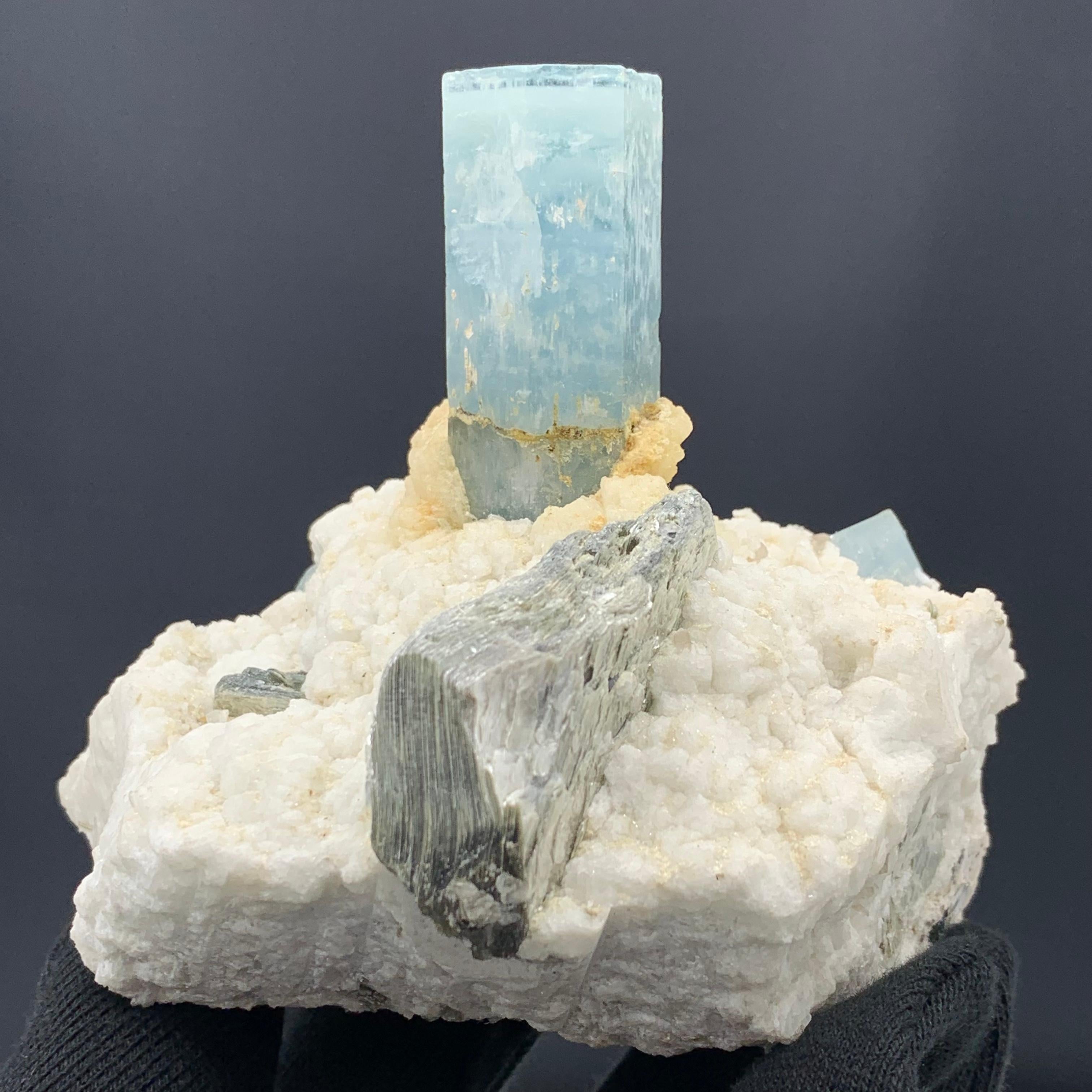 Rock Crystal 457.93 Gram Gorgeous Elongated Aquamarine Specimen From Afghanistan  For Sale