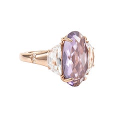 Sunita Nahata Amethyst 4.58 Karat. Antiker Ring aus 18 KaratRG mit Topas und Diamant