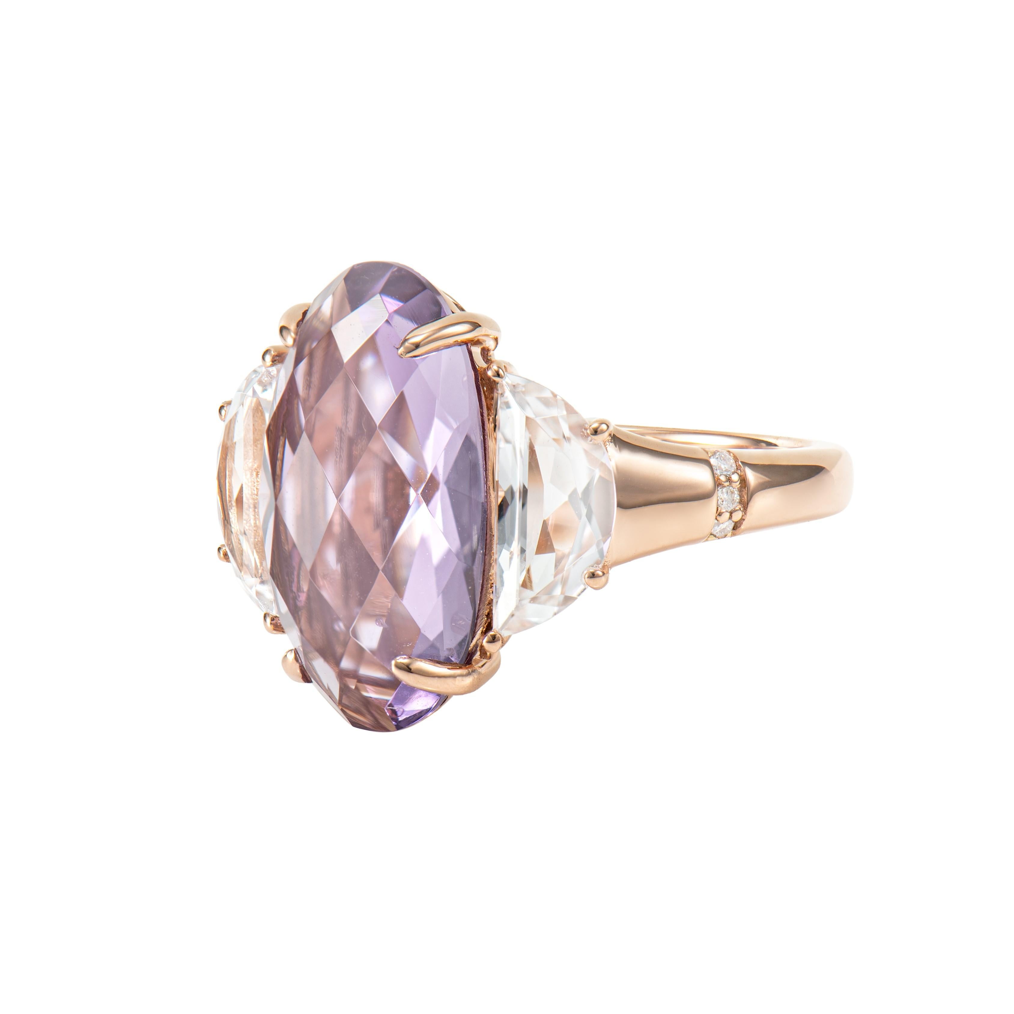 Taglio ovale Sunita Nahata Ametista 4.58ct. Anello antico in 18KRG con topazio e diamanti in vendita