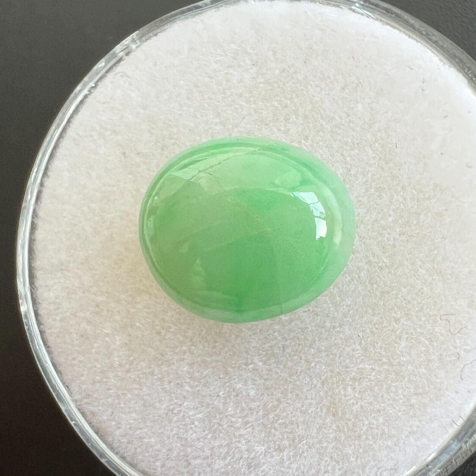 4.58 Carat GIA Certified Green Jadeite Jade ‘A’ Grade Oval Cabochon Untreated In New Condition For Sale In Birmingham, GB