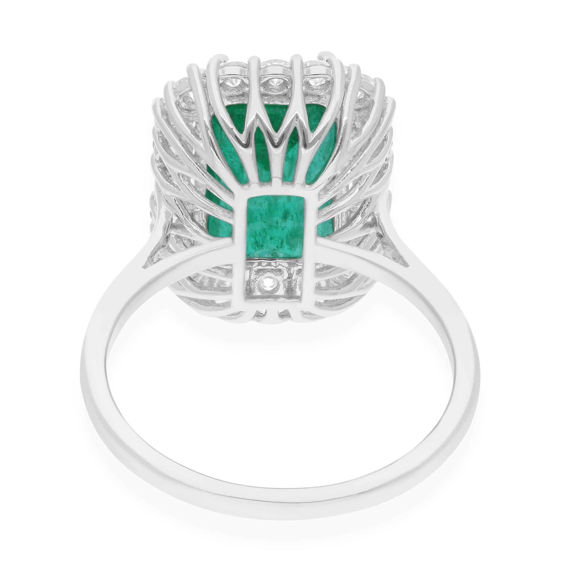 Im Angebot: 4,58 Karat sambischer Smaragd Geburtsstein Diamant Halo 14k Weißgold Cocktail Ring () 4