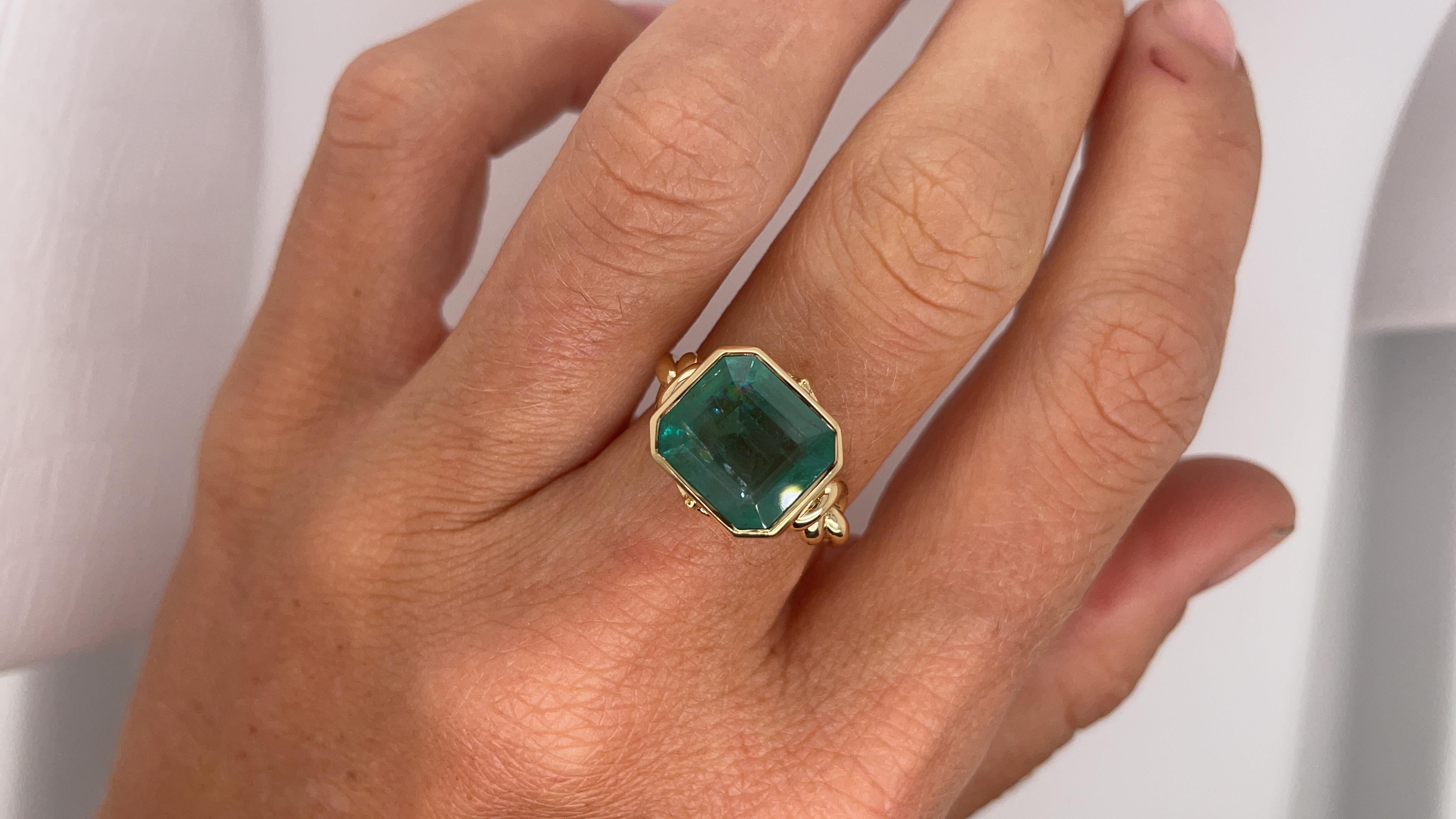 4.10ct Emerald Cut Emerald Ring in 18ct Gold 5