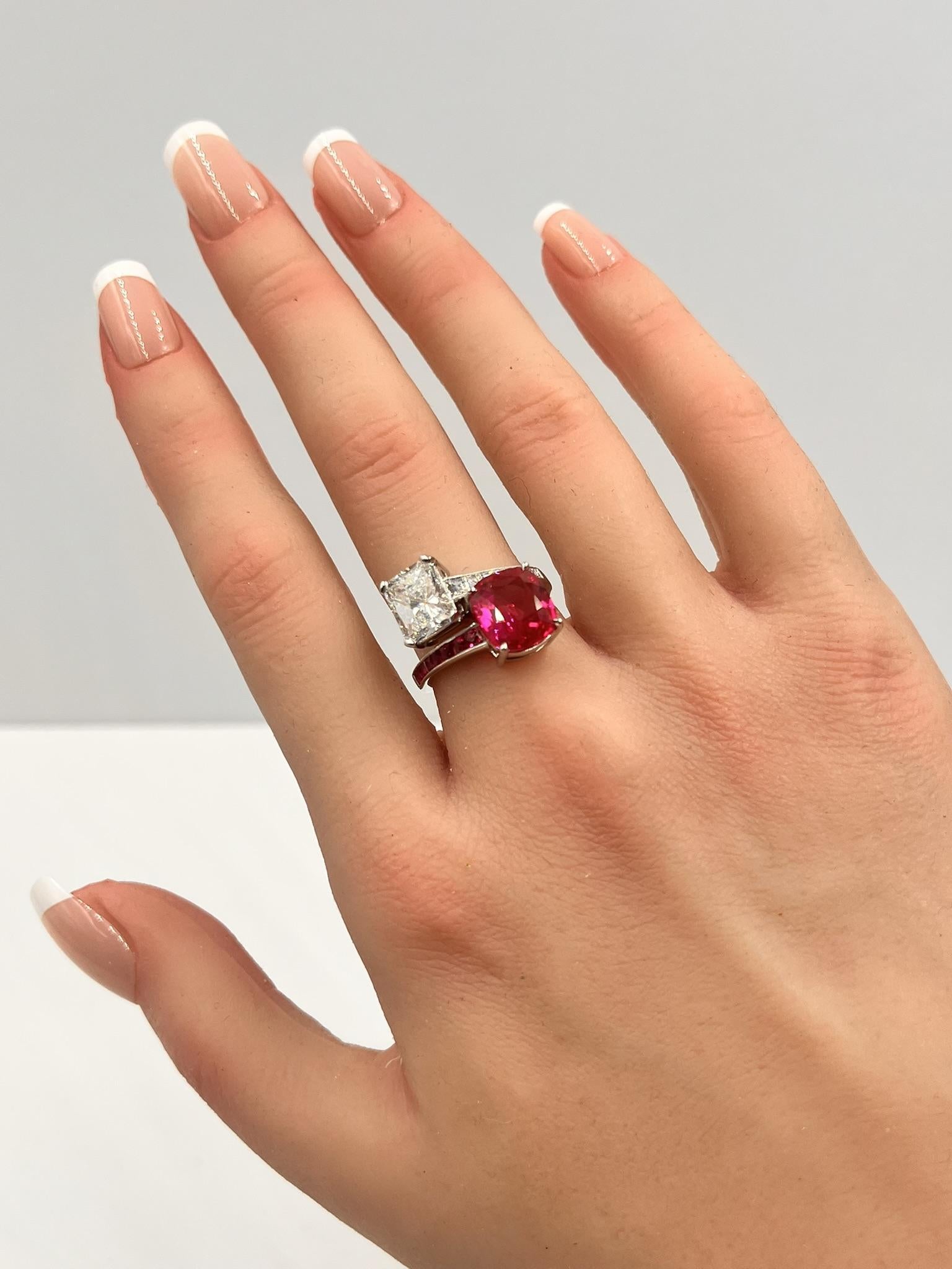 4.59 Carat Pink Sapphire Ruby and 2.1 Carat Diamond Platinum Ring en venta 7
