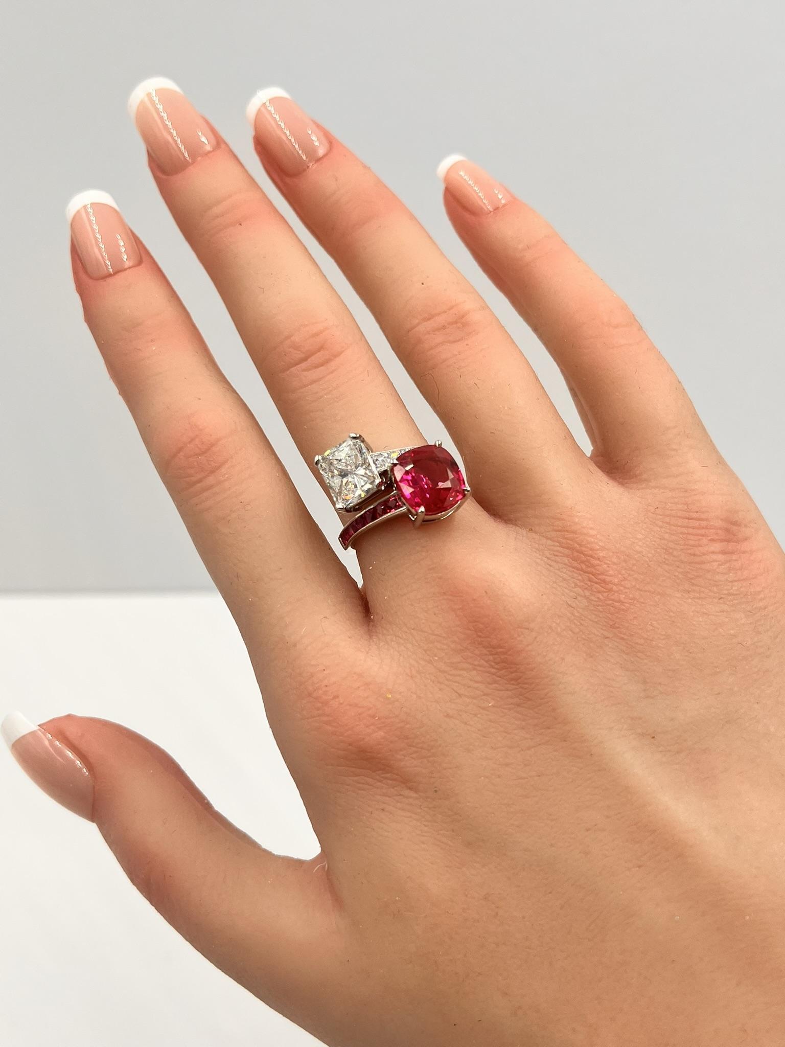 4.59 Carat Pink Sapphire Ruby and 2.1 Carat Diamond Platinum Ring en venta 8