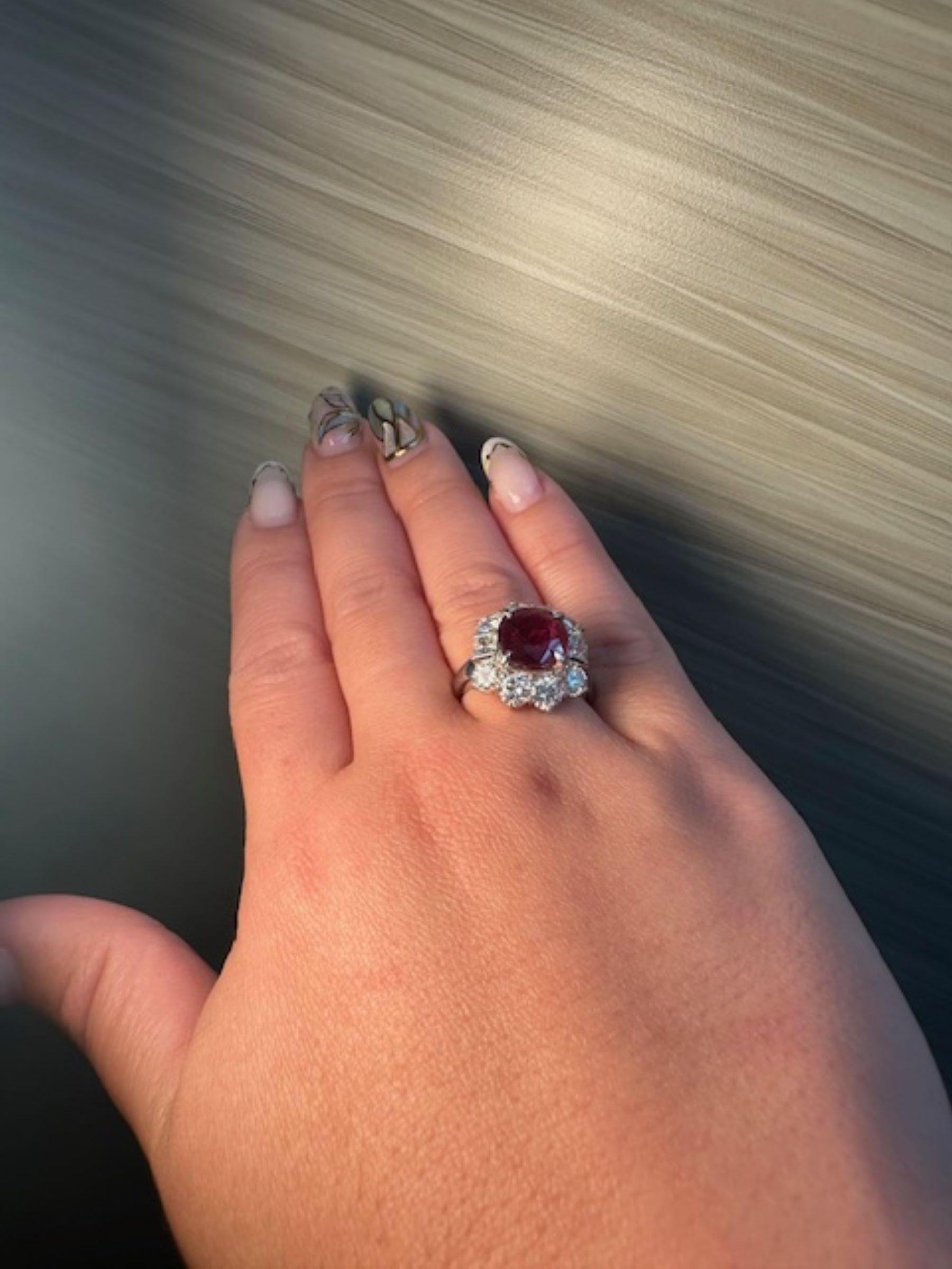 da uomo o donna Anello ovale con rubino naturale 4,5ct 18KY in vendita