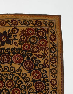 Fine Embroidery "Suzani" Wall Hanging, Uzbek Silk and Cotton Bed Cover 4.5x6 Ft.