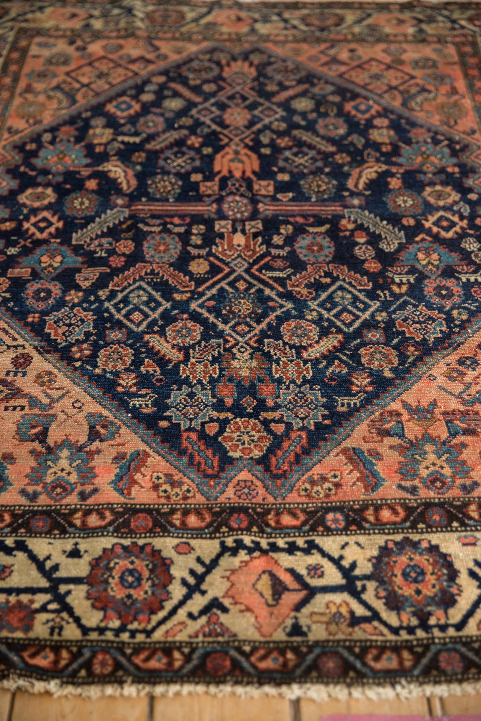 Vintage Malayer Rug In Good Condition For Sale In Katonah, NY