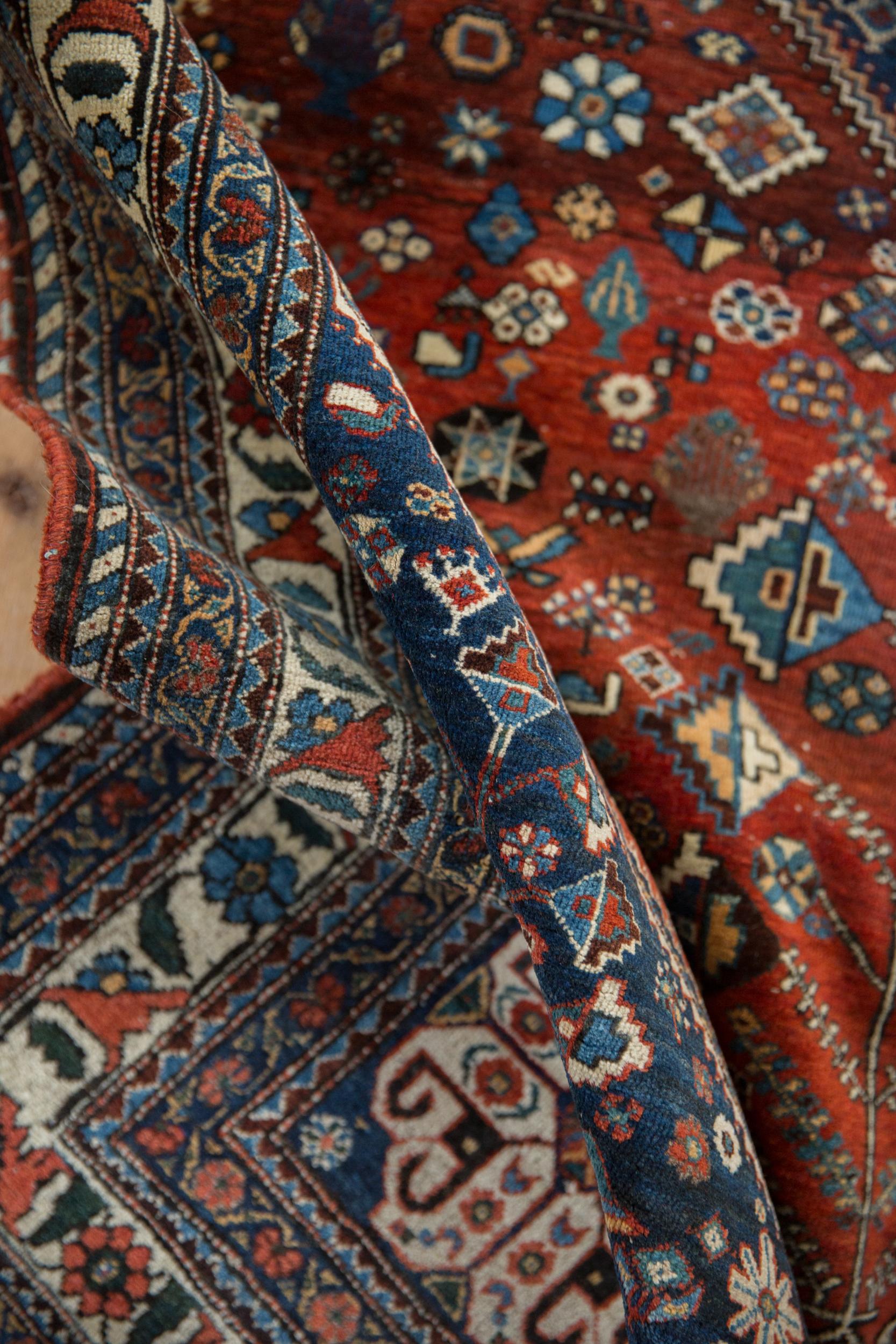 Feiner Vintage Abadeh-Teppich im Angebot 2