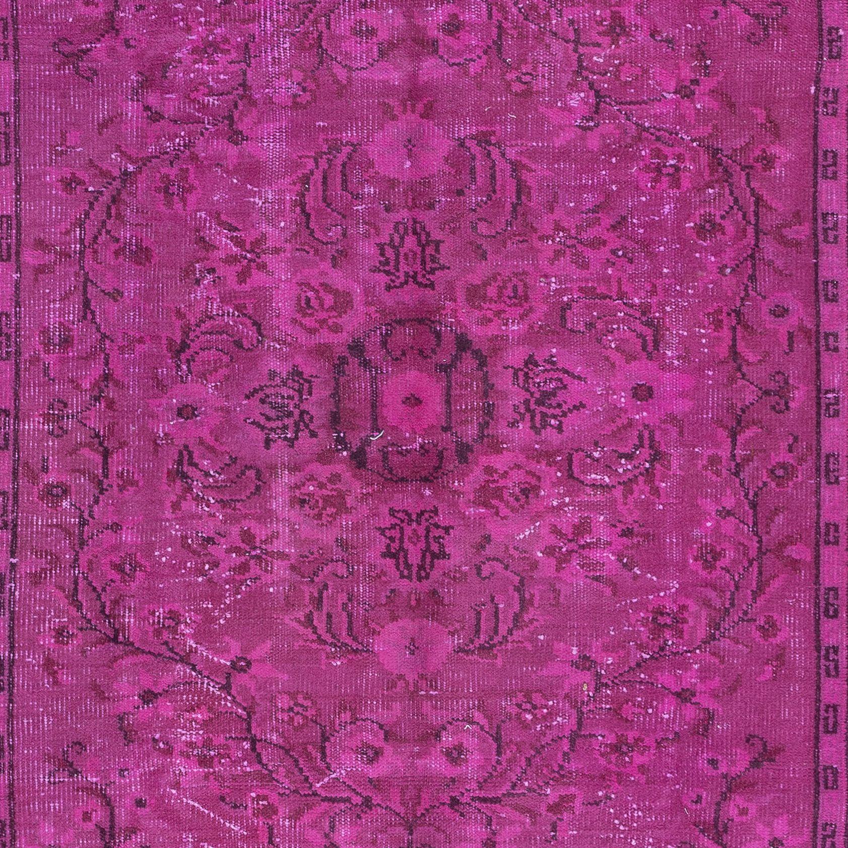 4.5x7.8 Ft Contemporary Pink Area Rug, Handmade Turkish Carpet, Floor Covering In Good Condition For Sale In Philadelphia, PA