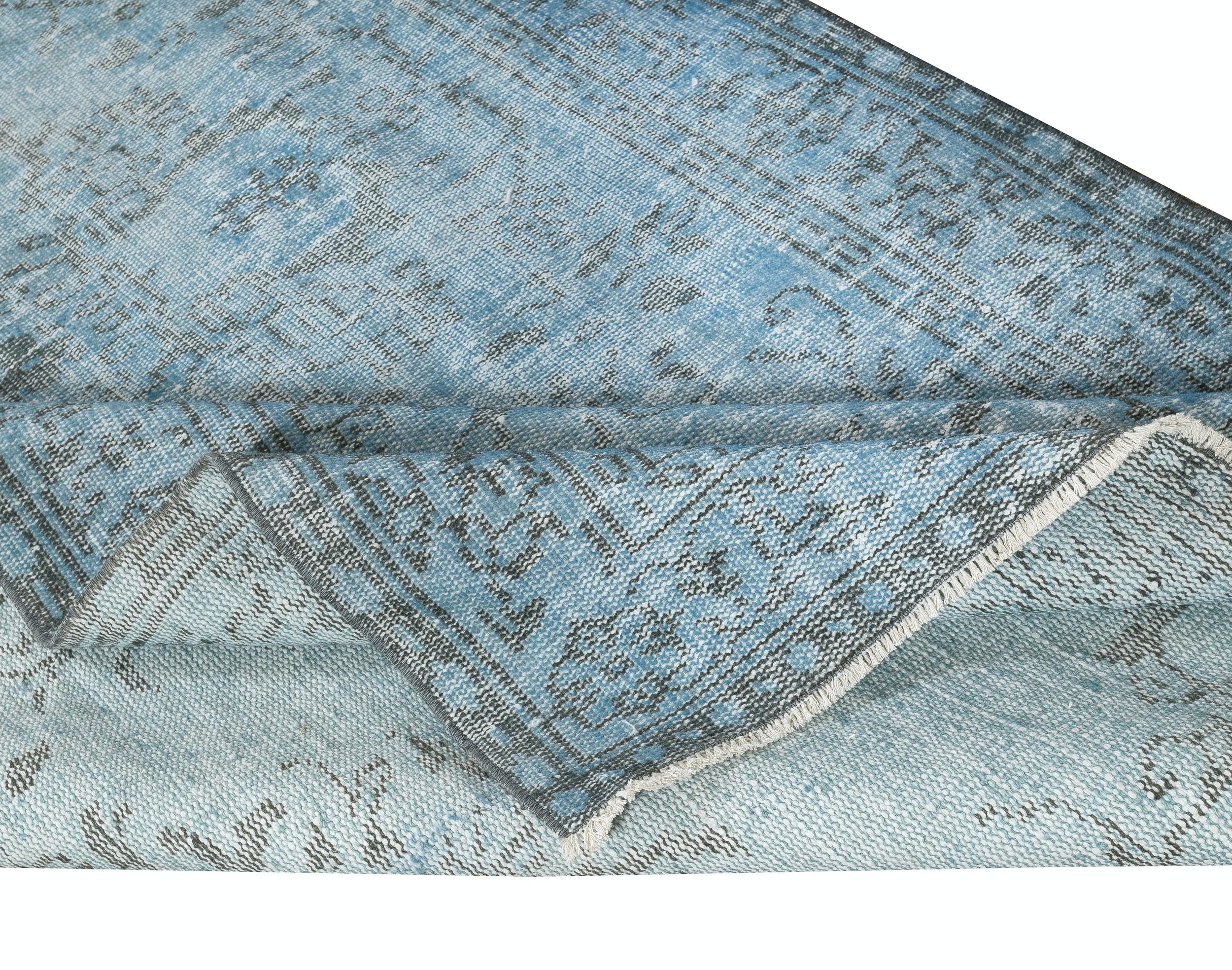 Alfombra turca hecha a mano de color azul claro de 4,5 x 9,5 pies para interiores contemporáneos Moderno en venta