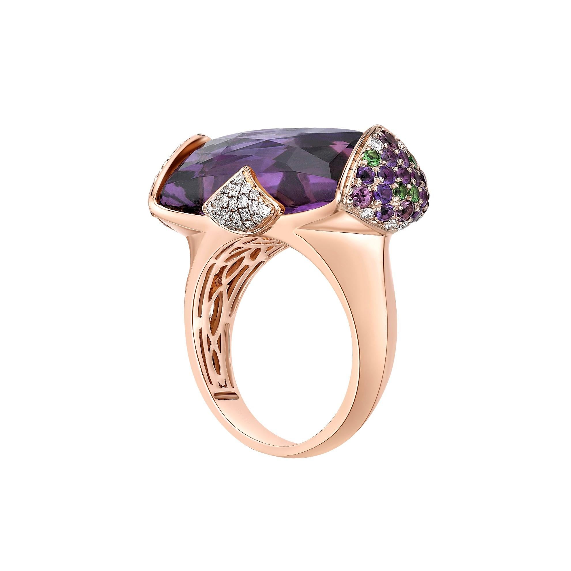 46 Carat Amethyst and Diamond Ring and Earring Set in 18 Karat Rose Gold In New Condition For Sale In Hong Kong, HK