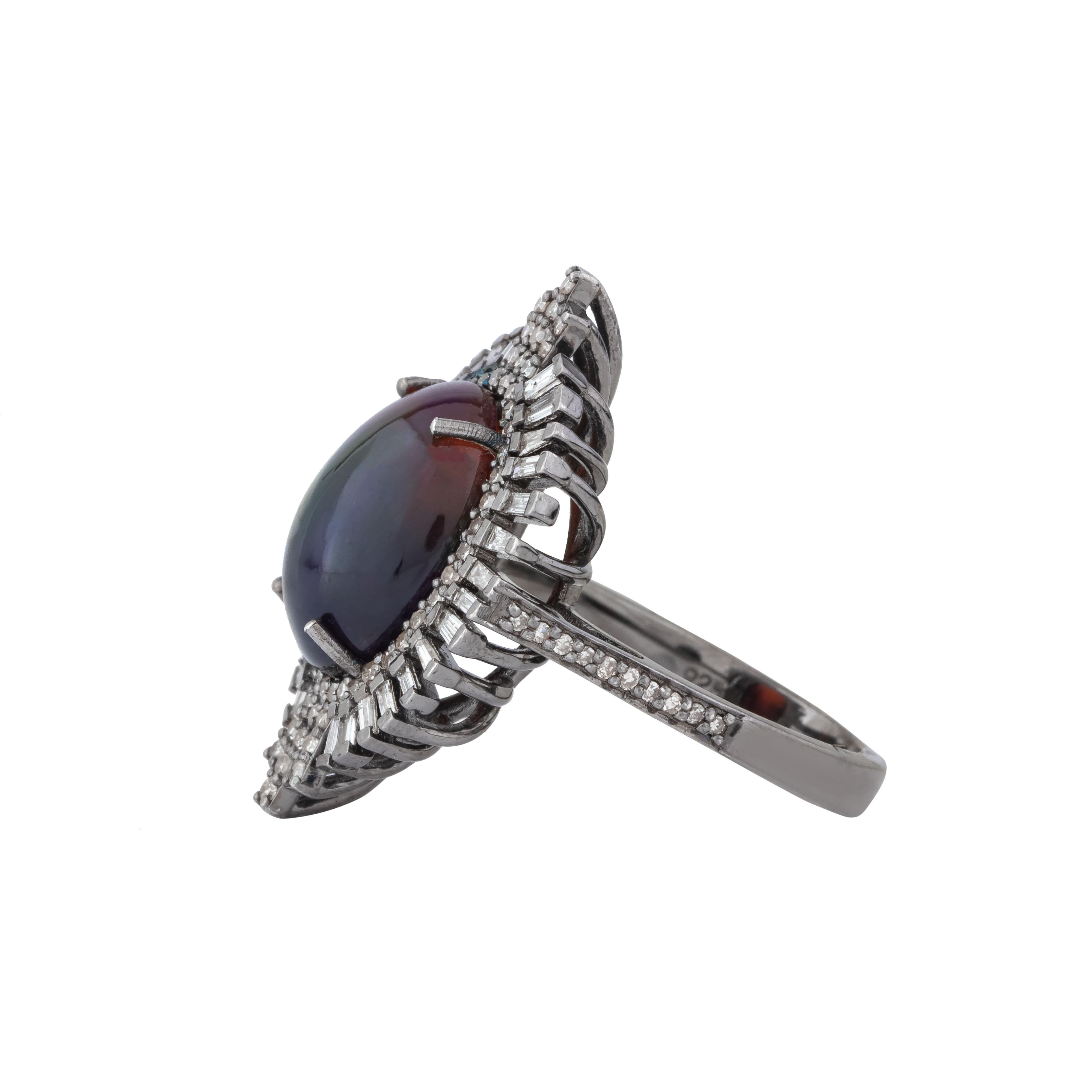 Solitärring mit 4,6 Karat Diamant und Opal (Moderne) im Angebot