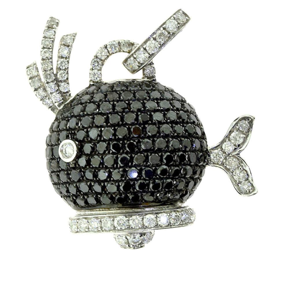 4.6 Carat Diamond and Black Diamond in White Gold Fish Pendant For Sale 1