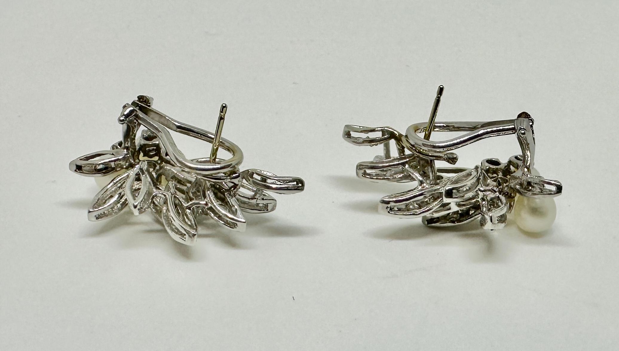 46 Orecchini di perle con diamanti in oro bianco 14 carati Antico Hollywood Regency 2 carati in vendita 4