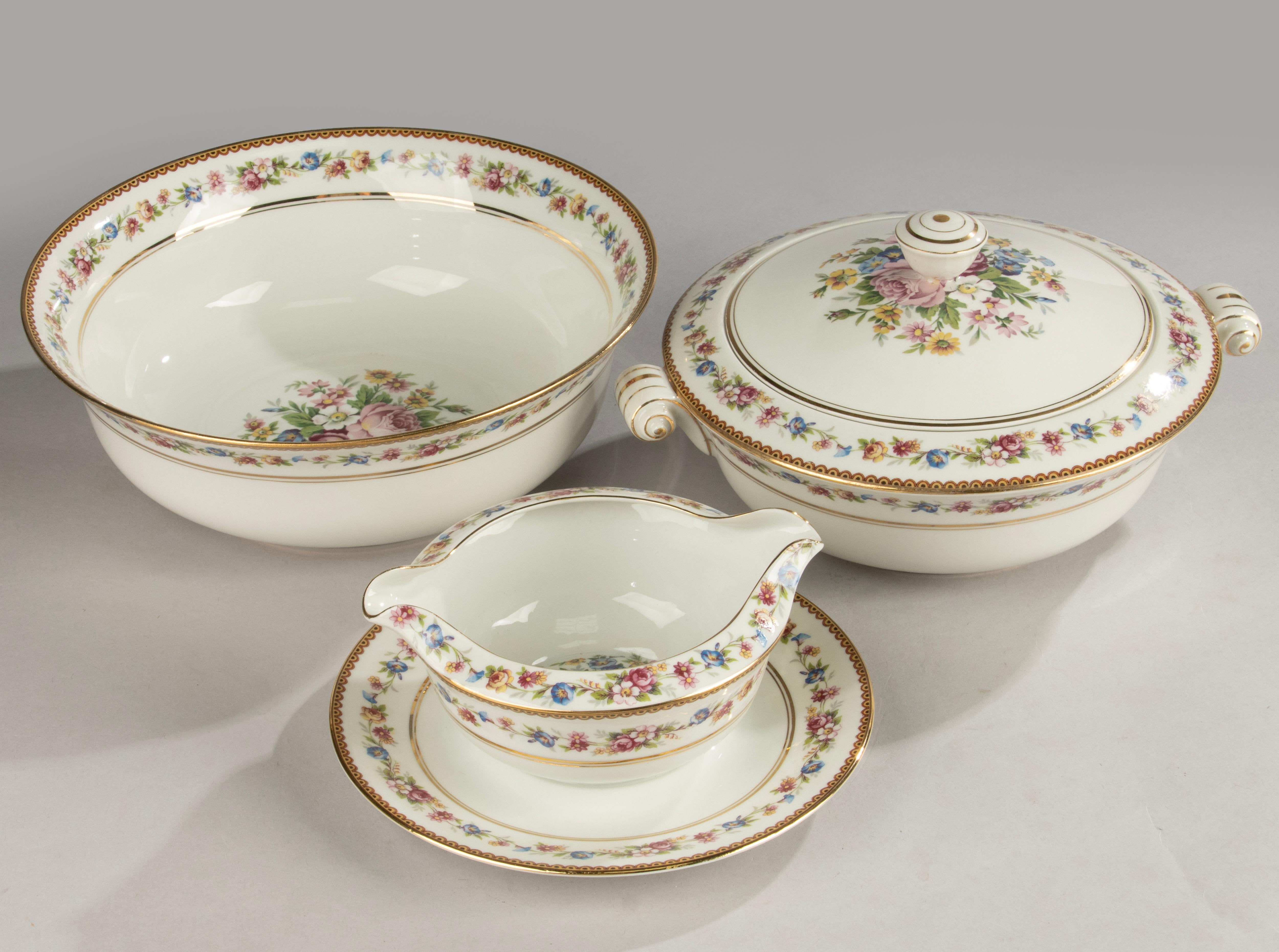 Servizio da tavola da 46 pezzi - Raynaud Limoges - Decorato con fiori - Set completo in vendita 5