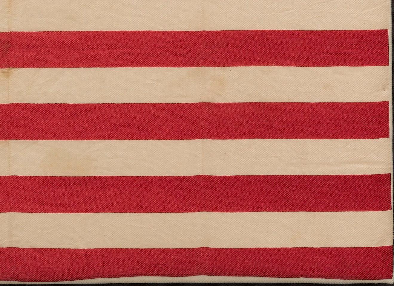 Amerikanische Flagge mit 46 Sternen, antik bedruckt auf Seide, frühes 20. Jahrhundert (Frühes 20. Jahrhundert) im Angebot