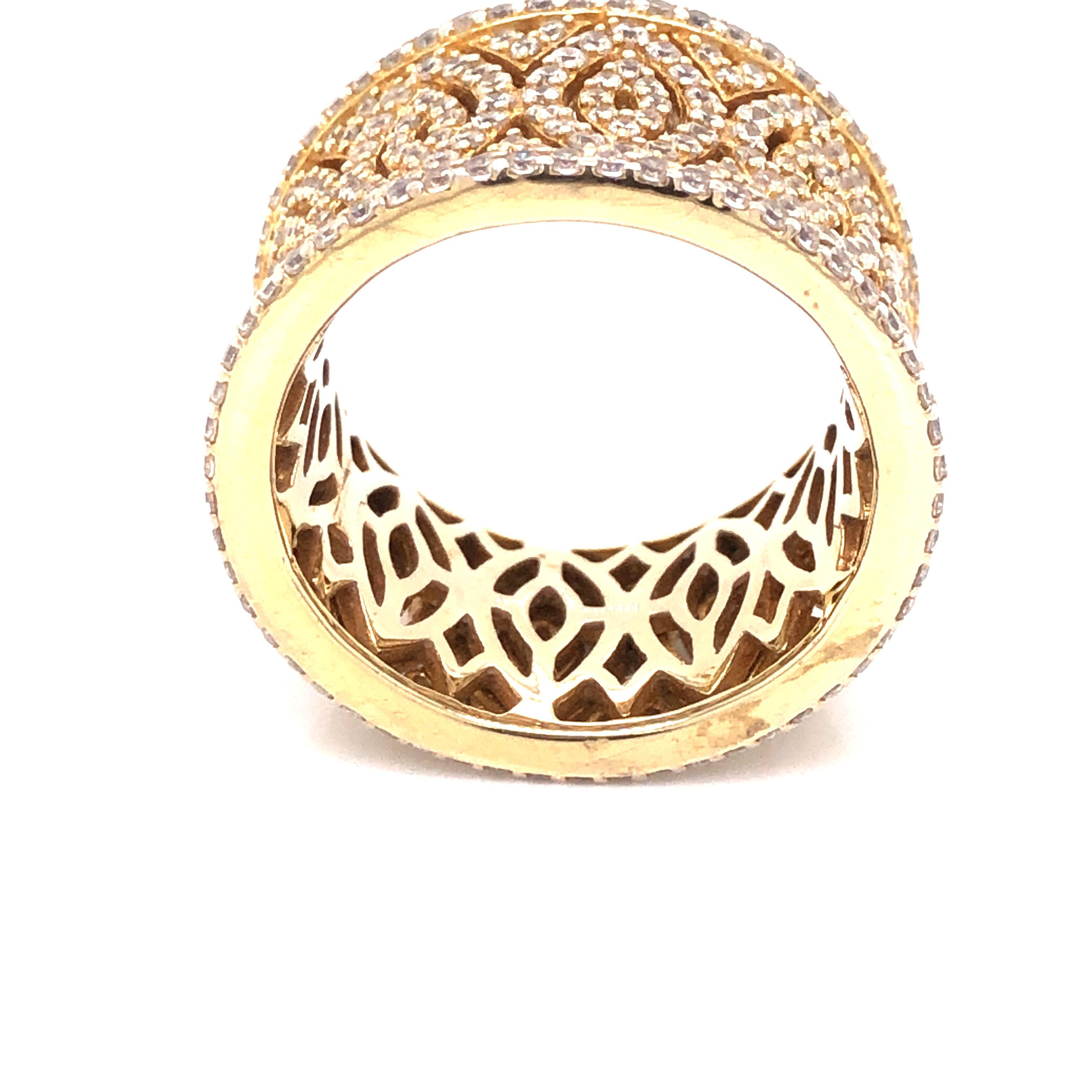 Mixing femininity and contemporary design, this intricate ring is sumptuous and exciting. 

Featuring 3.40 carat of pave set round brilliant cut cubic zirconia. 

Composed of 925 sterling silver with either a 14ct yellow gold, 14kt rose gold or a