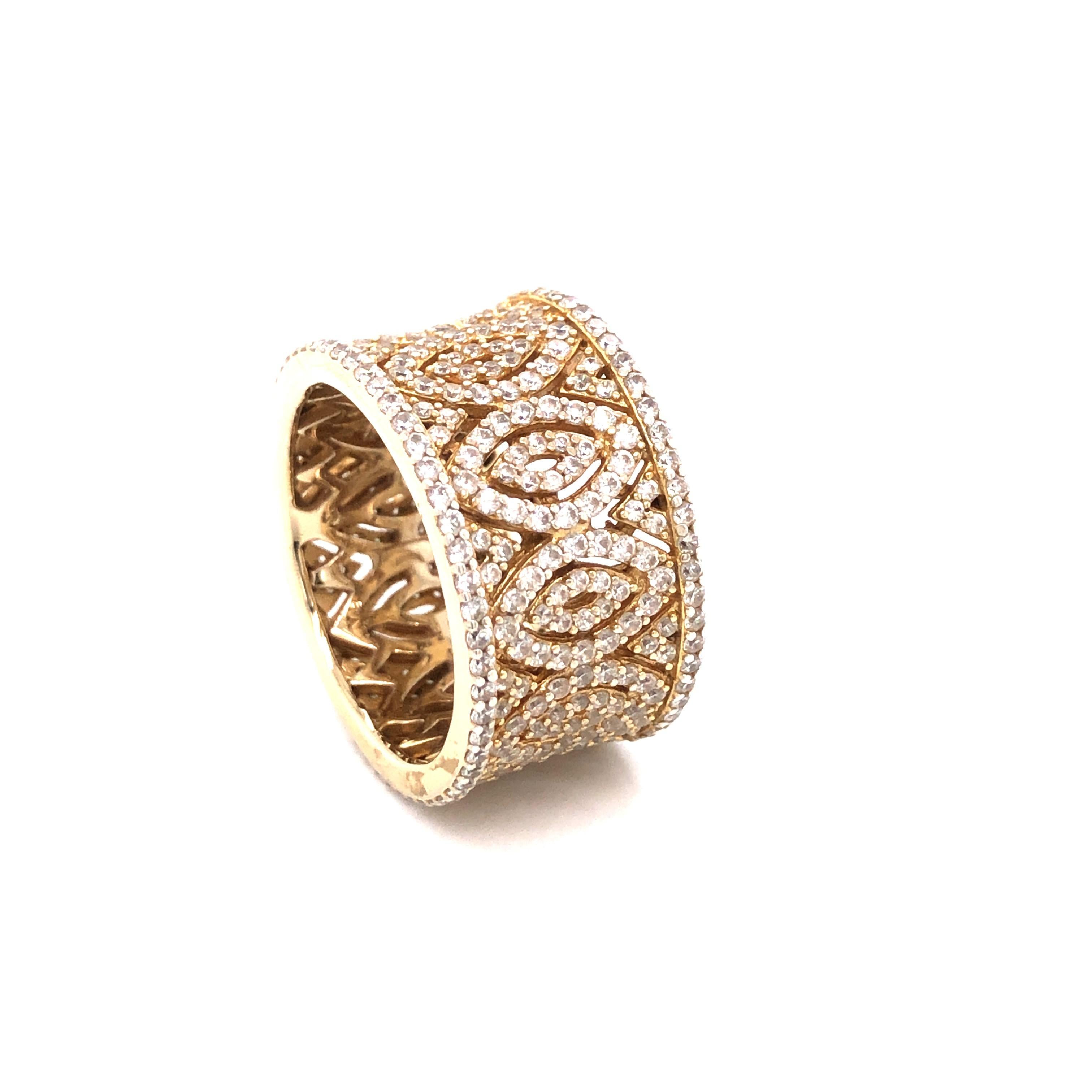 4.60 Carat 14kt Yellow Gold Plated Statement Filigree Wedding Band Cocktail Ring In New Condition For Sale In London, GB