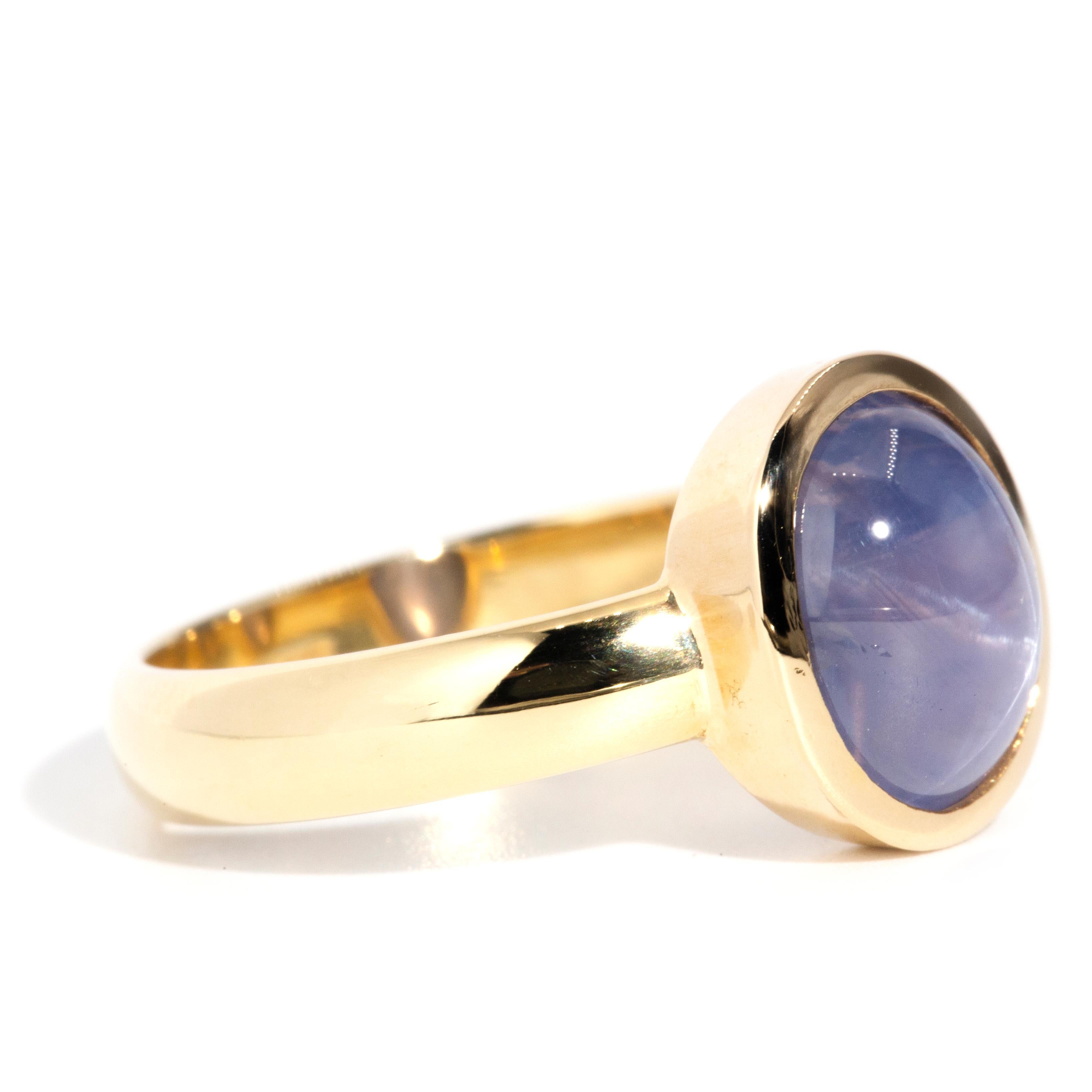 Modern 4.60 Carat Blue Ceylon Star Sapphire Cabochon Solitaire Ring 18 Carat Gold For Sale
