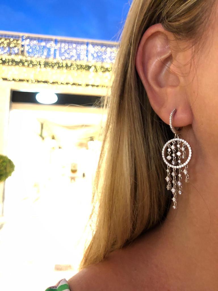 Orecchini da sposa a goccia in argento Sterling Vintage rifiniti a mano Boho Lever Back Dream Catcher Round Brilliant Cut

Questi affascinanti orecchini stile lampadario sono la nostra rivisitazione moderna del tradizionale Acchiappasogni dei nativi