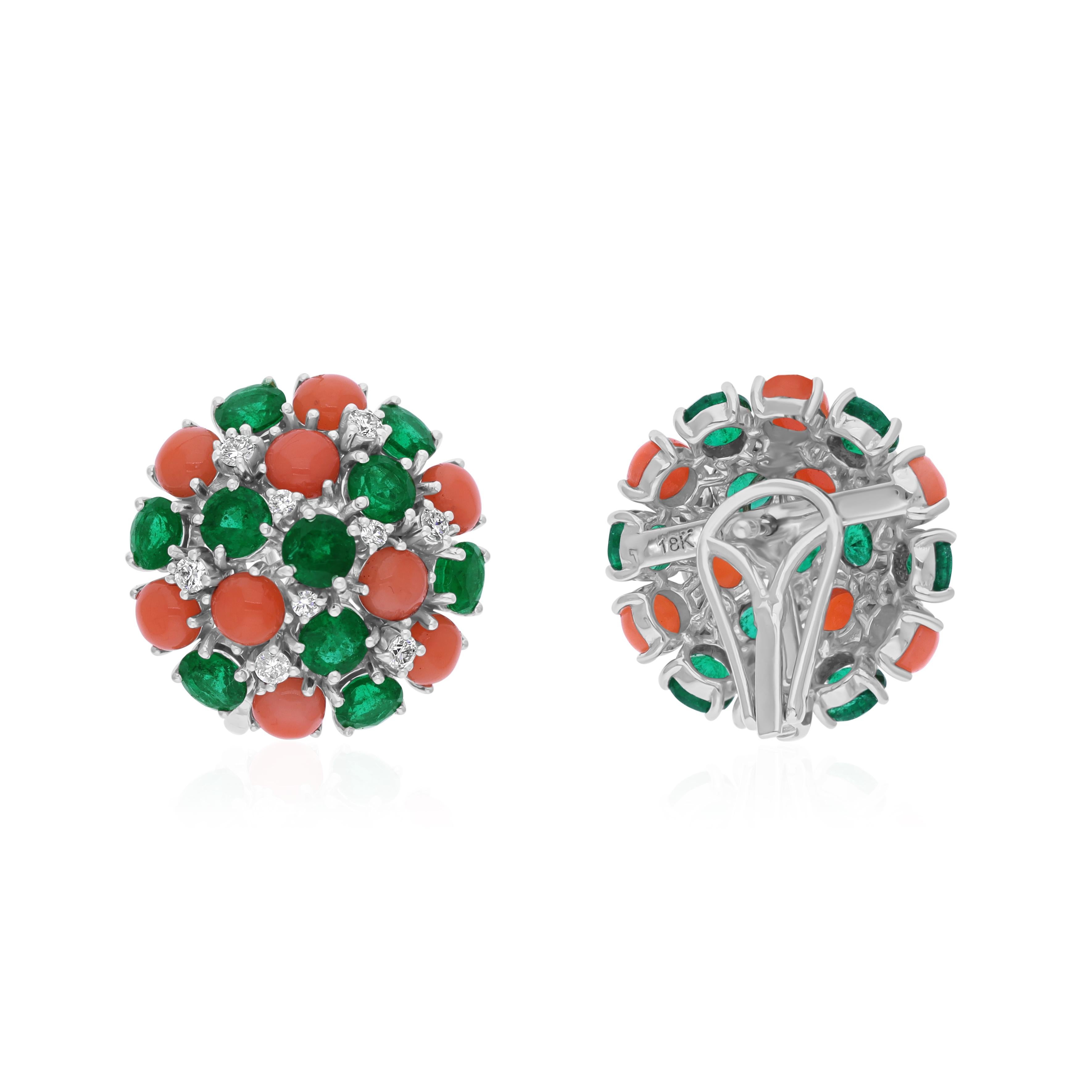 4,60 Karat Smaragd 4,65 Karat Koralle 0,45 Karat Diamant 18k Weißgold Ohrringe (Moderne) im Angebot