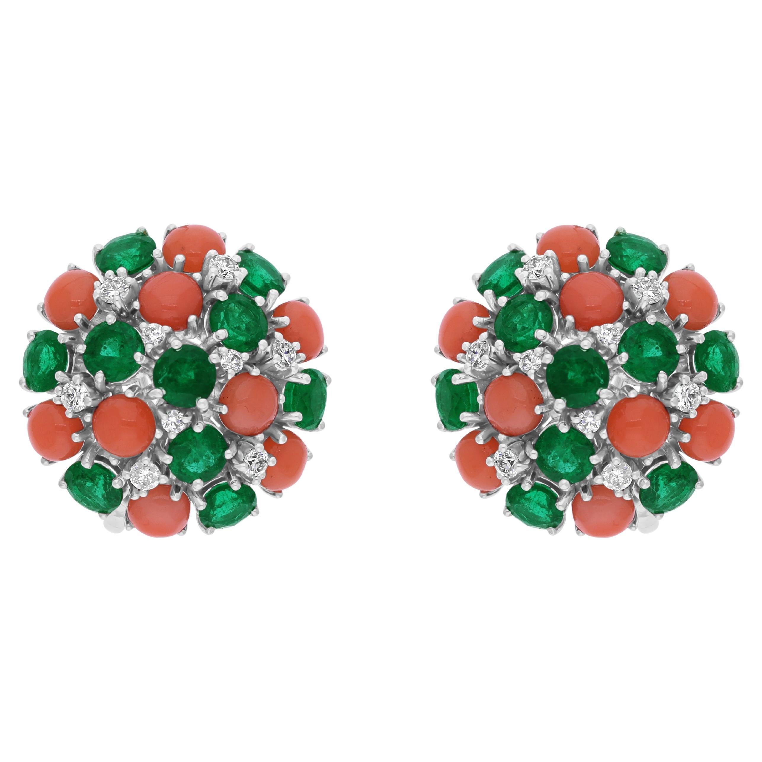 Pendientes de Oro Blanco de 18 quilates Esmeralda de 4,60 quilates Coral de 4,65 quilates Diamante de 0,45 quilates