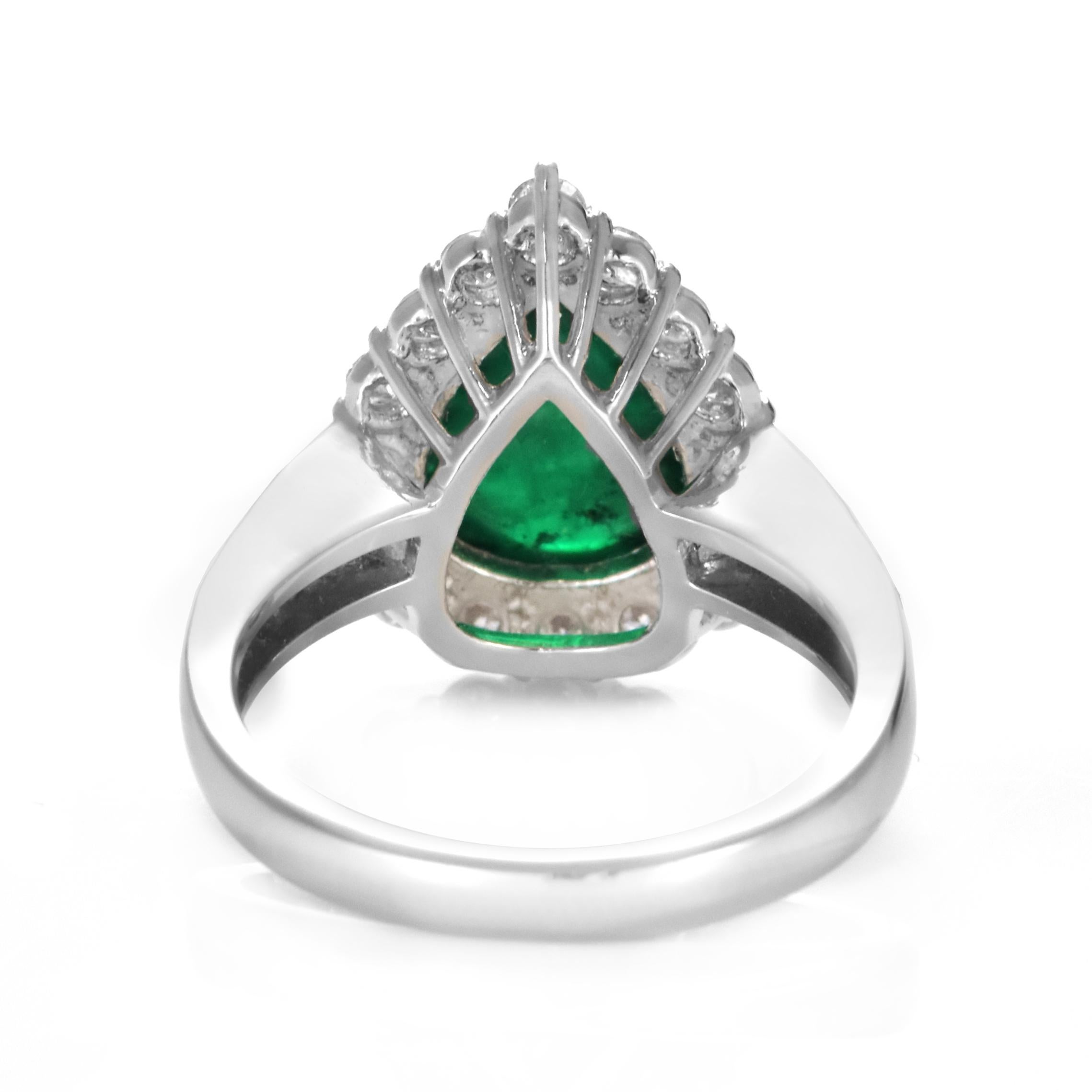 4.60 Carat Natural Emerald Cabochon and Diamond Halo Ring Made in Platinum For Sale 3