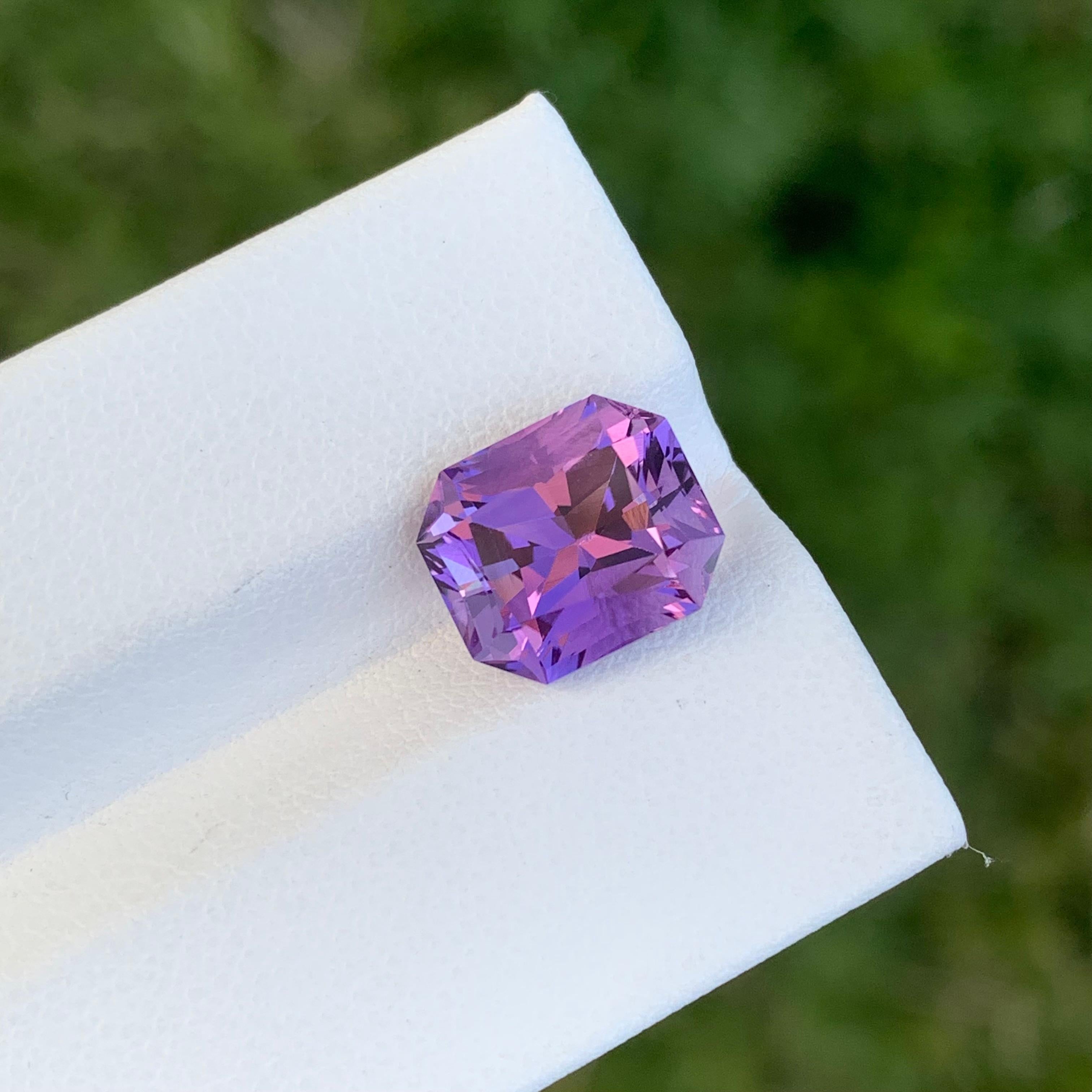 4.60 Carat Natural Loose Amethyst Octagon Shape Gem For Jewellery Making  In New Condition For Sale In Peshawar, PK
